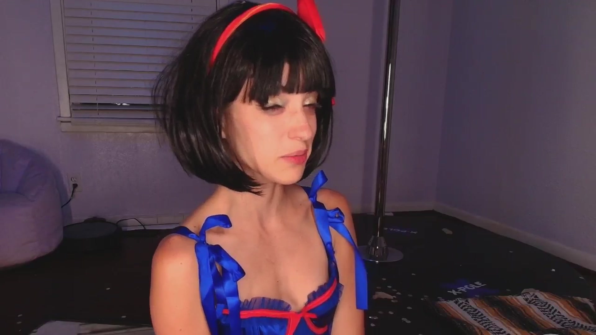 Gallery image thumbnail from NaomiDee's myfreecams stream on, 04/13/2025, 10:24 image 18 of 20