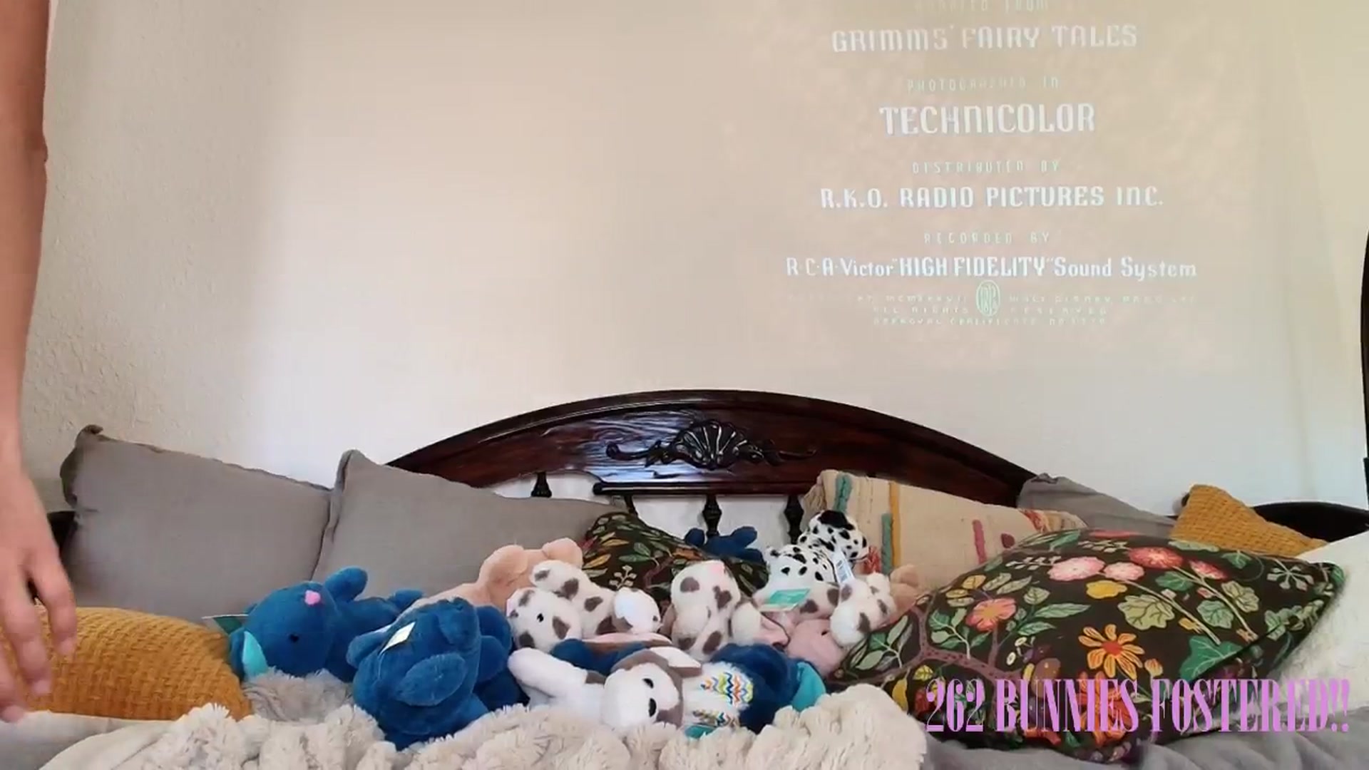 Gallery image thumbnail from NaomiDee's myfreecams stream on, 04/14/2025, 23:13 image 19 of 20