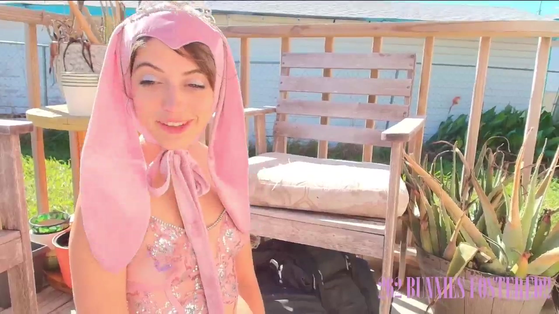 Gallery image thumbnail from NaomiDee's myfreecams stream on, 04/14/2025, 23:13 image 15 of 20