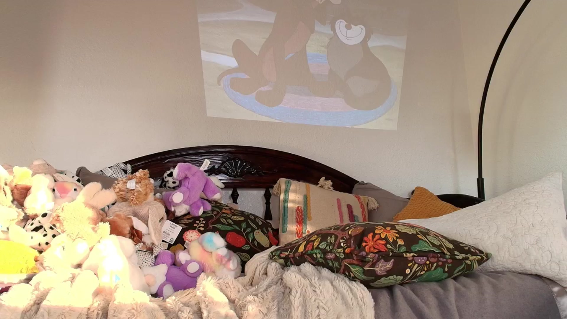 Gallery image thumbnail from NaomiDee's myfreecams stream on, 04/15/2025, 24:33 image 11 of 20