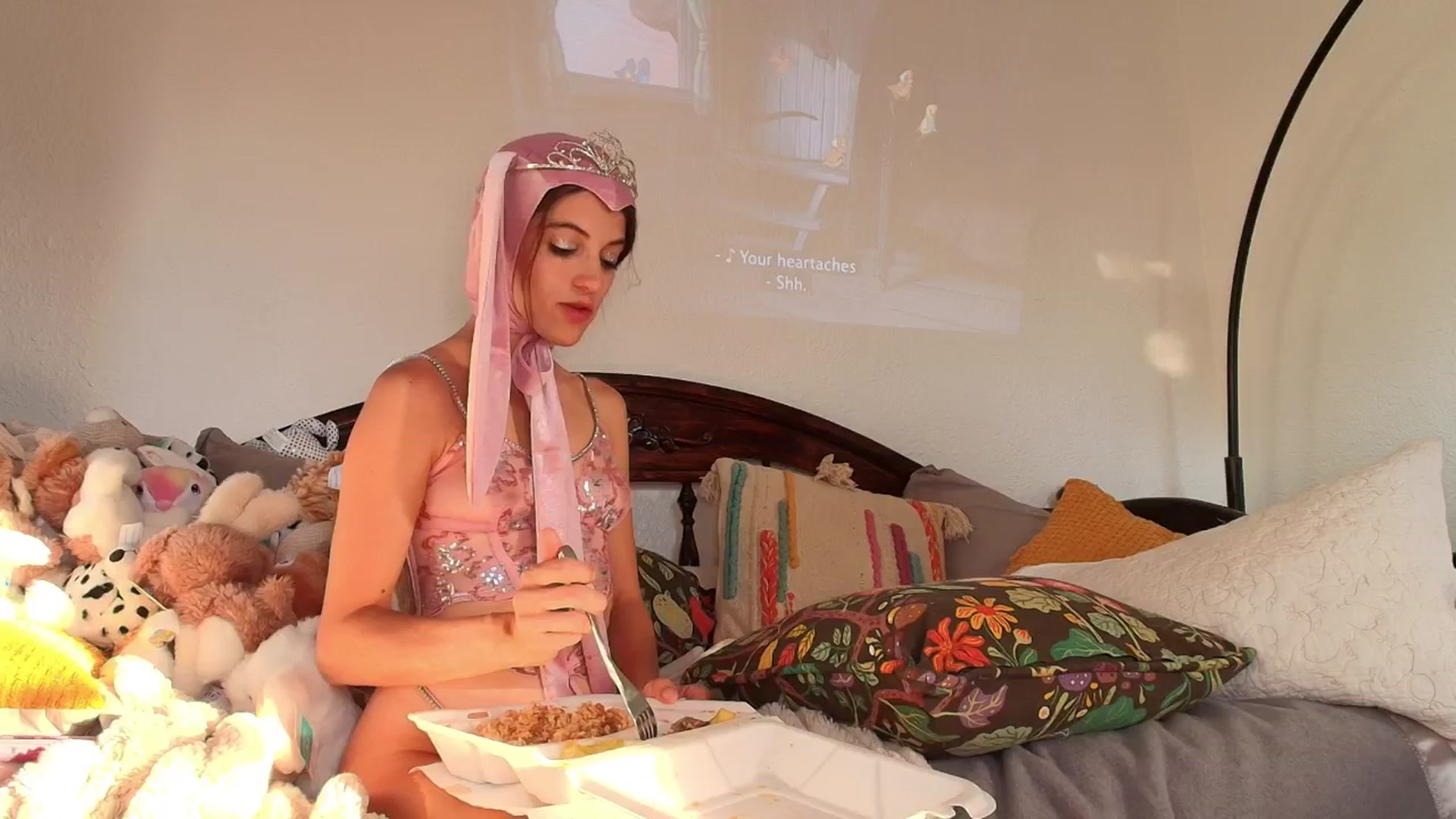 Gallery image thumbnail from NaomiDee's myfreecams stream on, 04/15/2025, 24:33 image 6 of 20