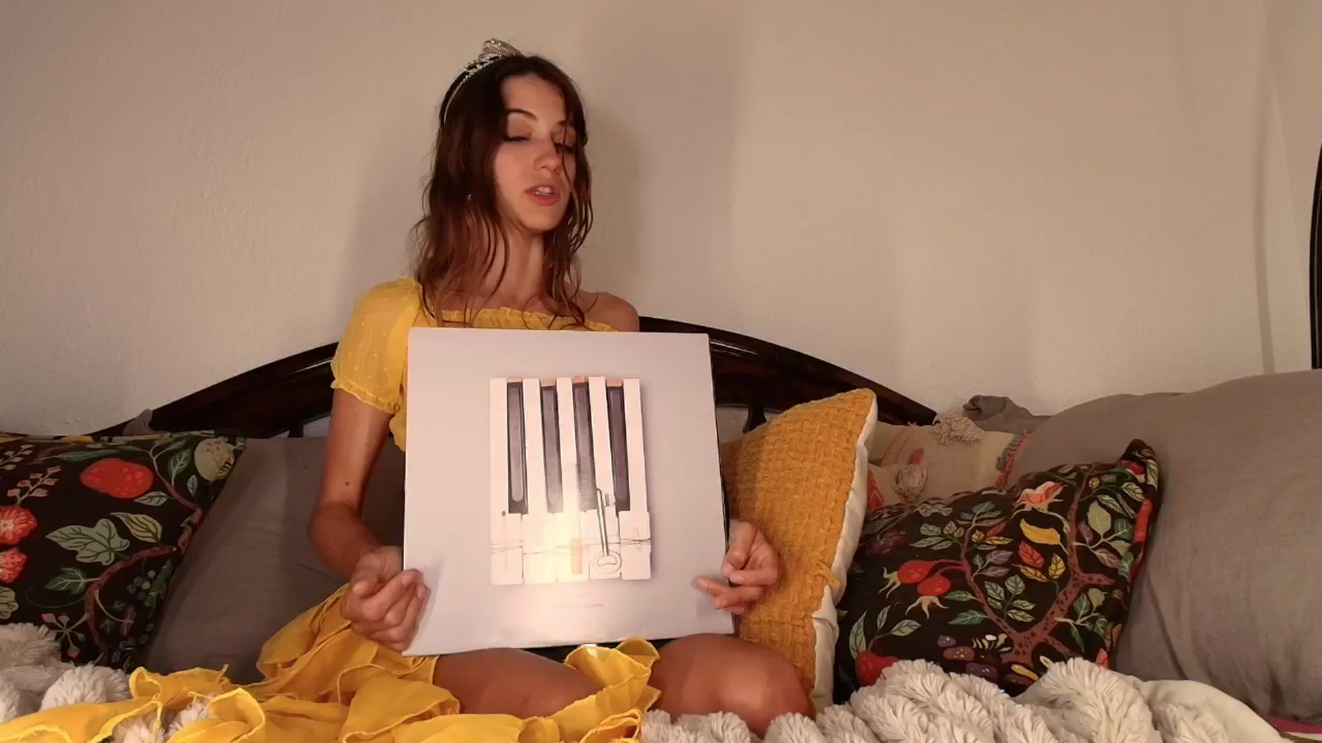Gallery image thumbnail from NaomiDee's myfreecams stream on, 04/19/2025, 09:10 image 7 of 20