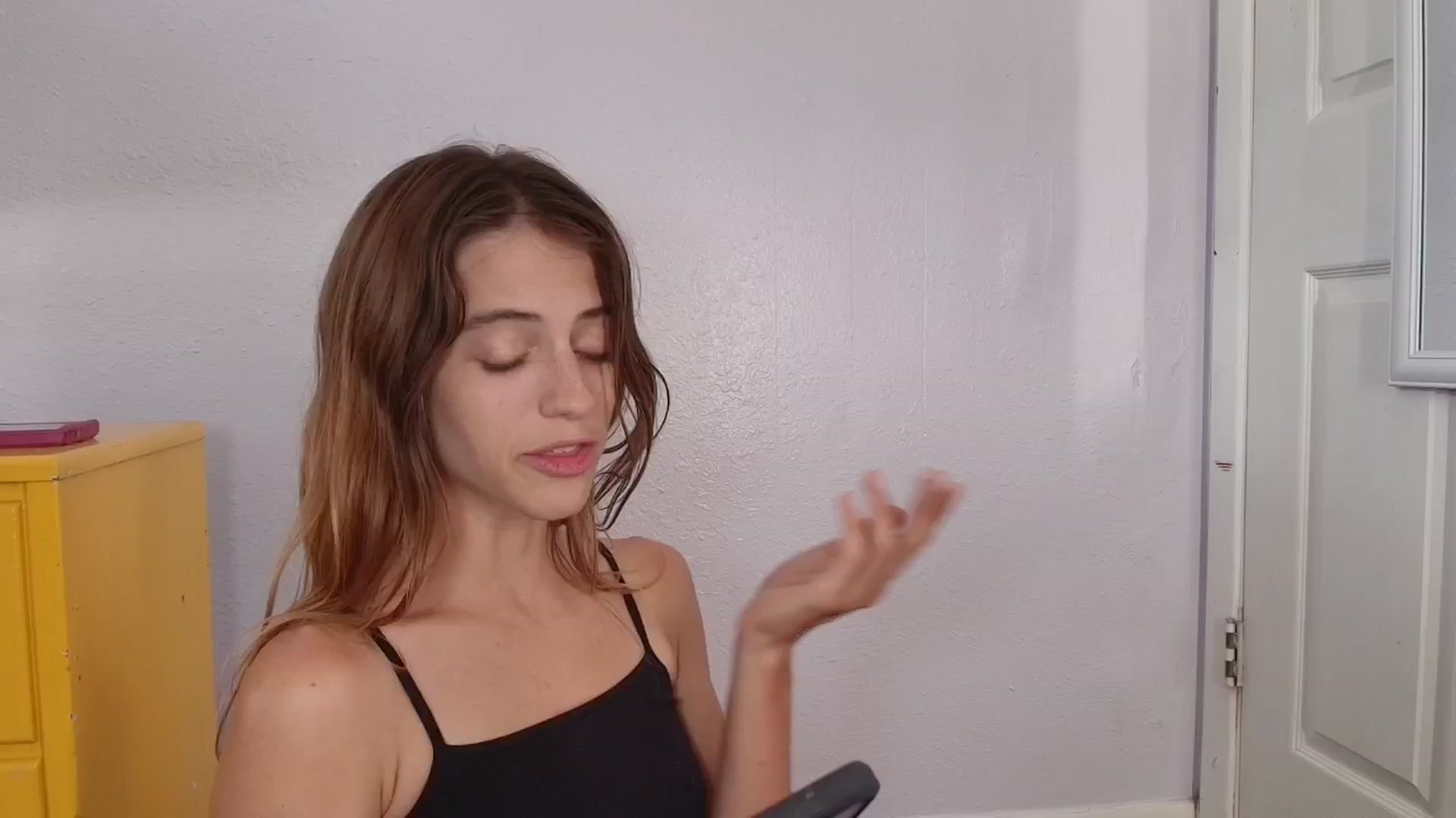 Gallery image thumbnail from NaomiDee's myfreecams stream on, 06/10/2025, 20:23 image 8 of 20