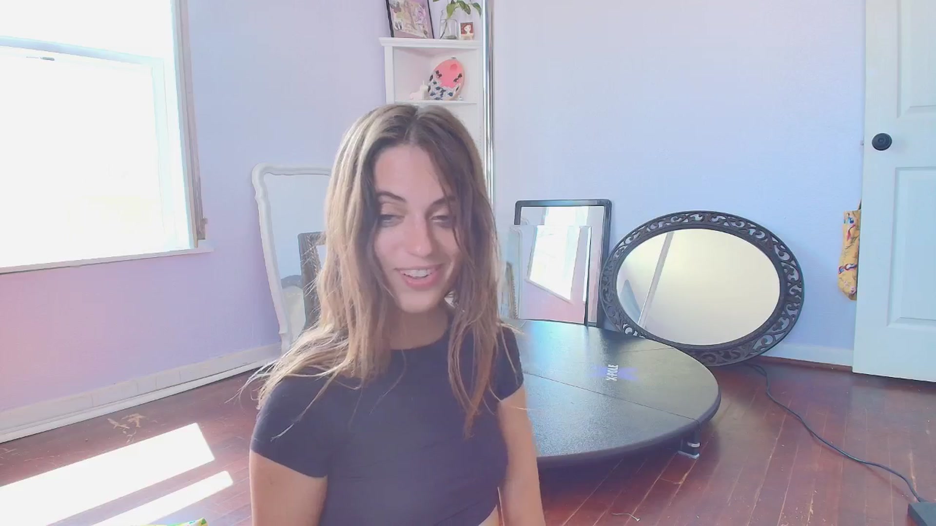 Gallery image thumbnail from NaomiDee's myfreecams stream on, 08/14/2025, 21:43 image 18 of 20