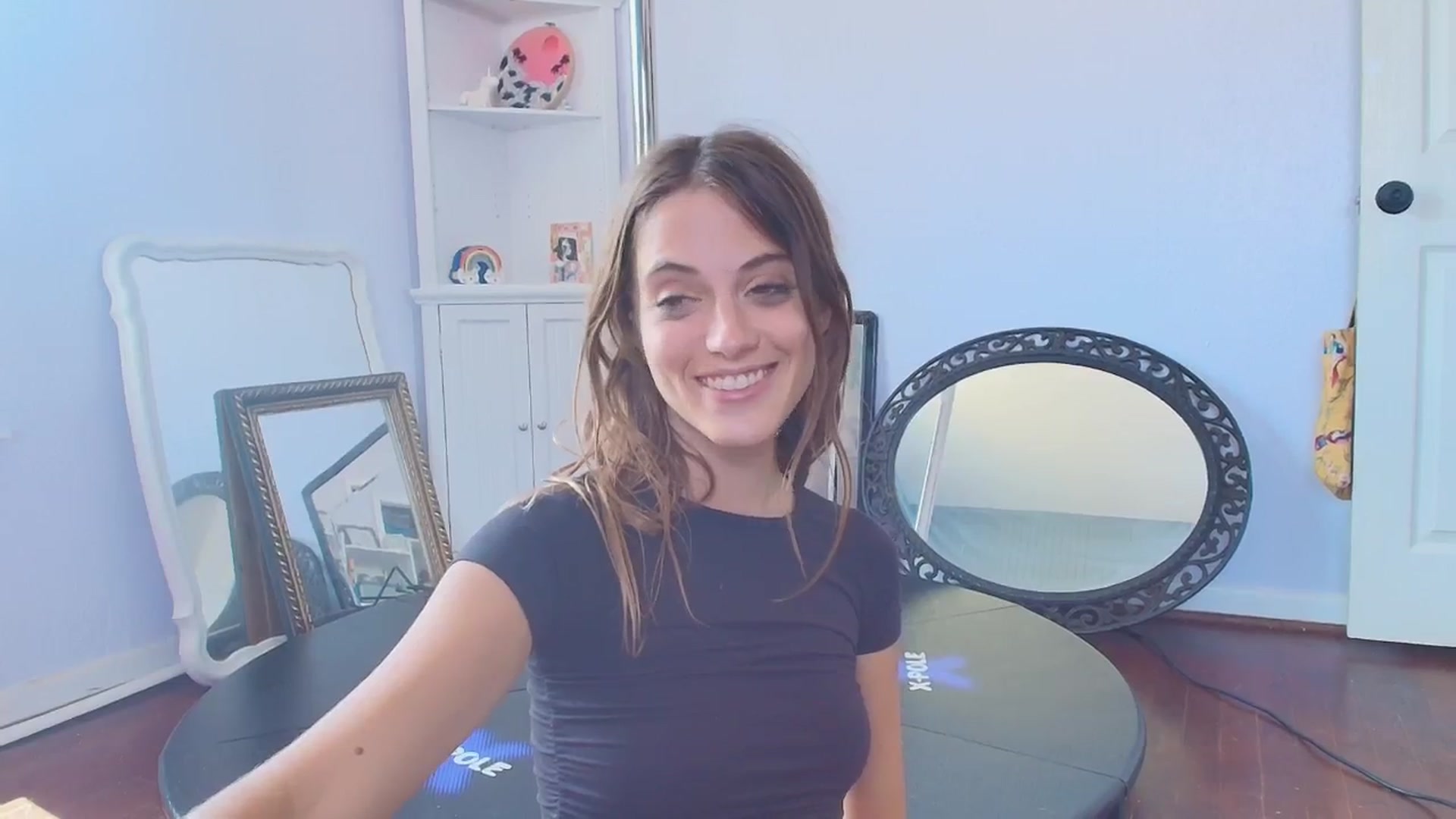 Gallery image thumbnail from NaomiDee's myfreecams stream on, 08/14/2025, 21:43 image 14 of 20