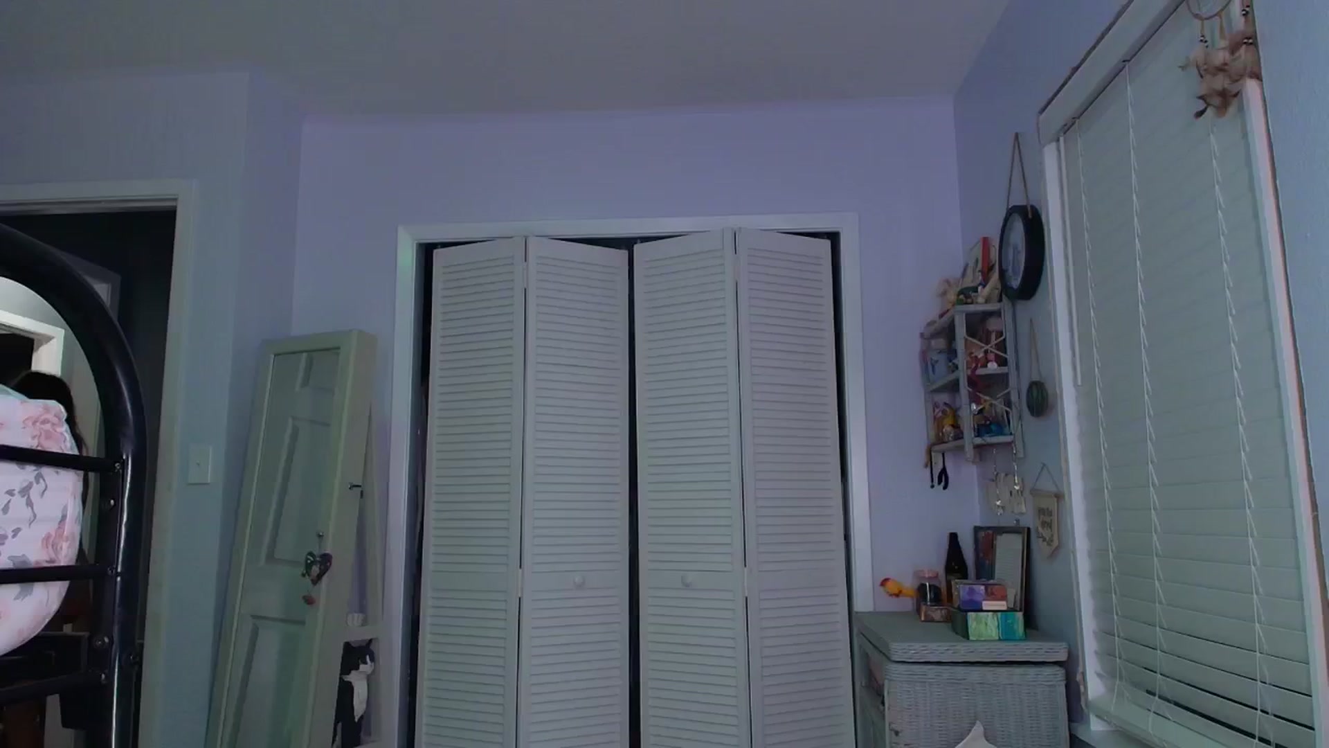 Gallery image thumbnail from NaomiDee's myfreecams stream on, 09/10/2025, 07:40 image 3 of 20