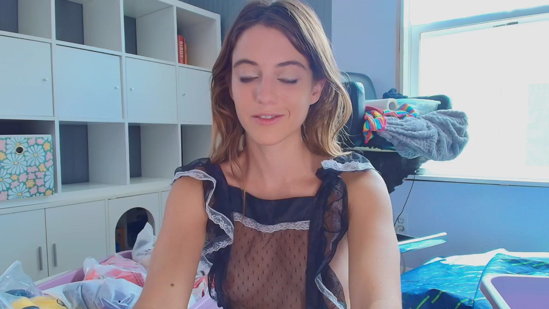 Gallery image thumbnail from NaomiDee's myfreecams stream on, 09/14/2025, 24:43 image 2 of 20