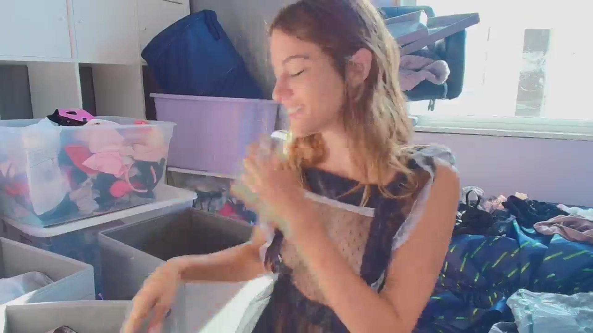 Gallery image thumbnail from NaomiDee's myfreecams stream on, 09/14/2025, 24:43 image 12 of 20