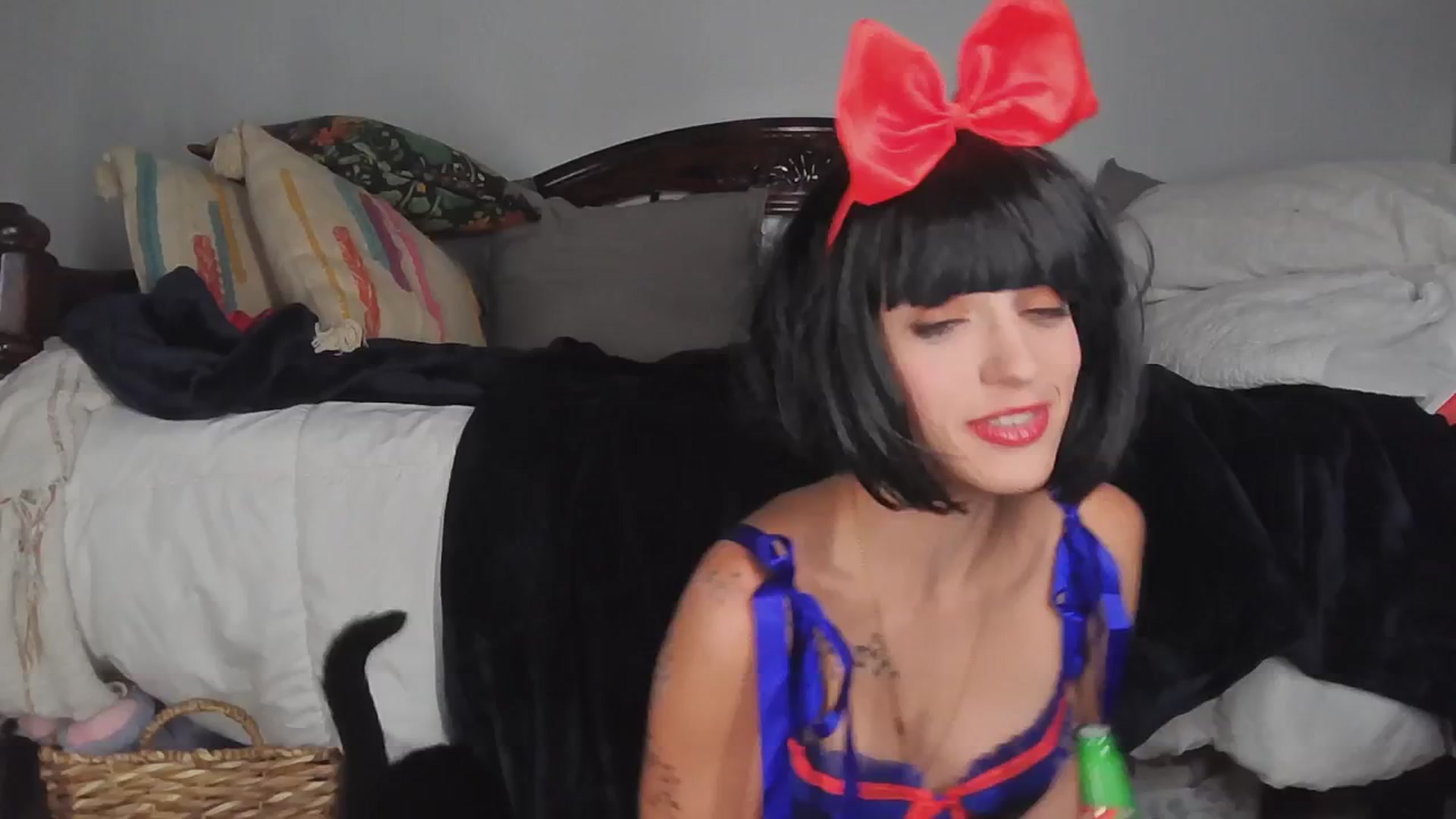 Gallery image thumbnail from NaomiDee's myfreecams stream on, 10/07/2025, 08:38 image 12 of 20