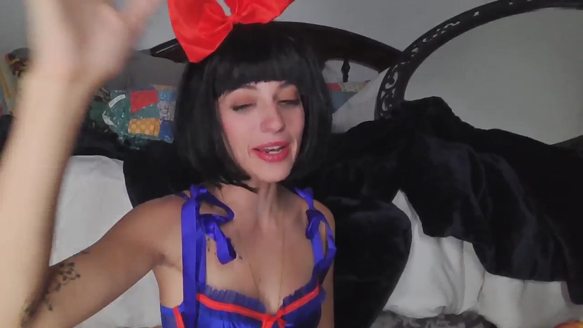 Gallery image thumbnail from NaomiDee's myfreecams stream on, 10/07/2025, 10:54 image 4 of 20