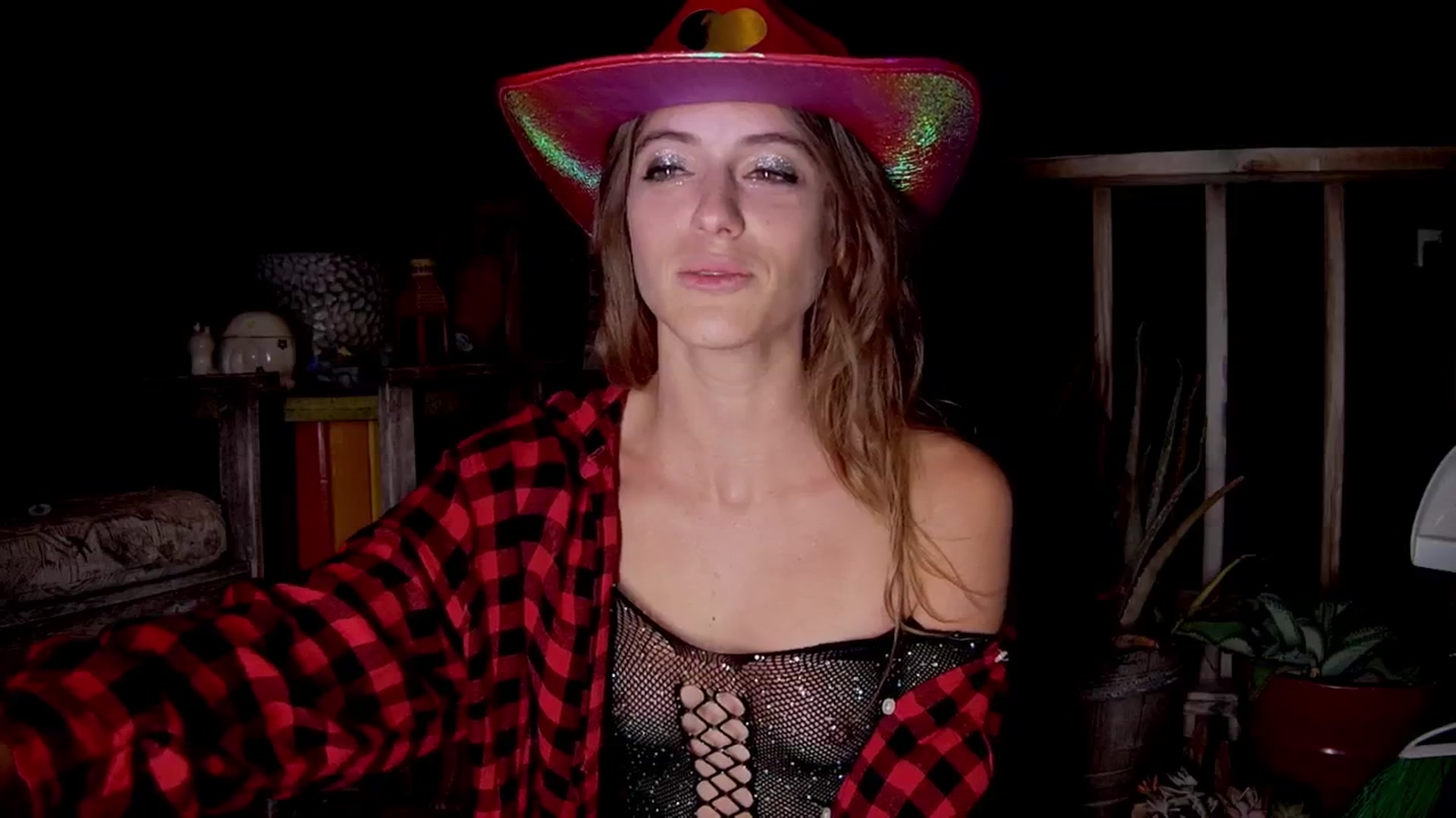 Gallery image thumbnail from NaomiDee's myfreecams stream on, 10/31/2025, 06:04 image 11 of 20