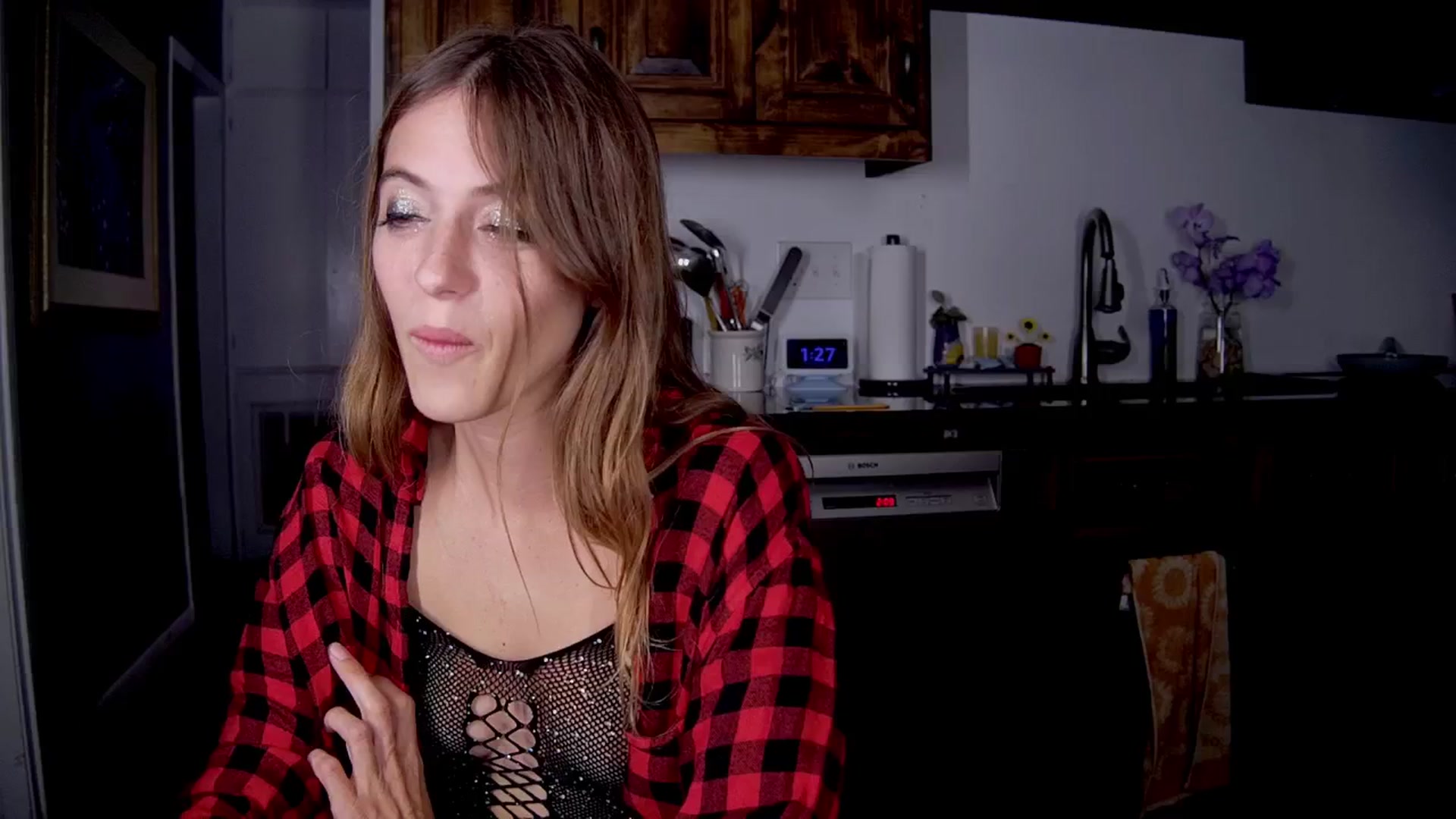 Gallery image thumbnail from NaomiDee's myfreecams stream on, 10/31/2025, 06:32 image 18 of 20