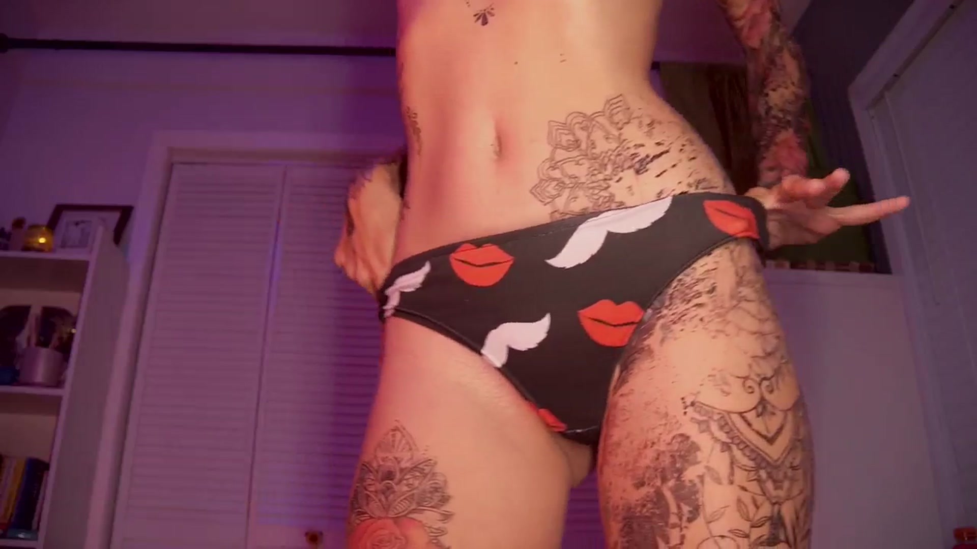 Gallery image thumbnail from NaomiDee's myfreecams stream on, 11/02/2025, 06:40 image 15 of 20