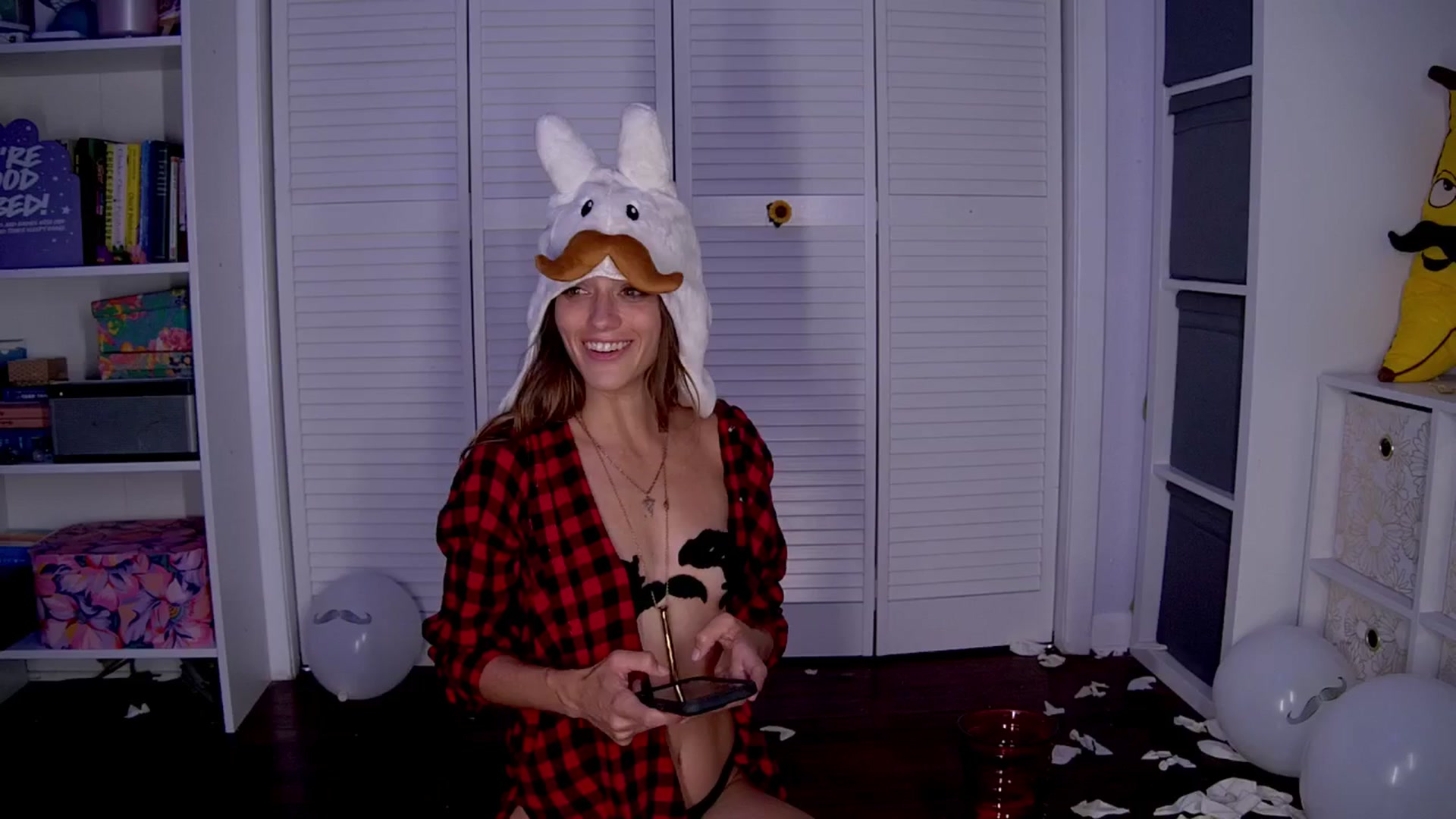 Gallery image thumbnail from NaomiDee's myfreecams stream on, 11/05/2025, 09:11 image 17 of 20