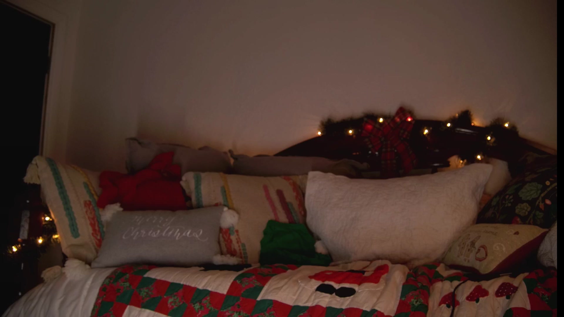 Gallery image thumbnail from NaomiDee's myfreecams stream on, 12/05/2025, 08:13 image 3 of 20
