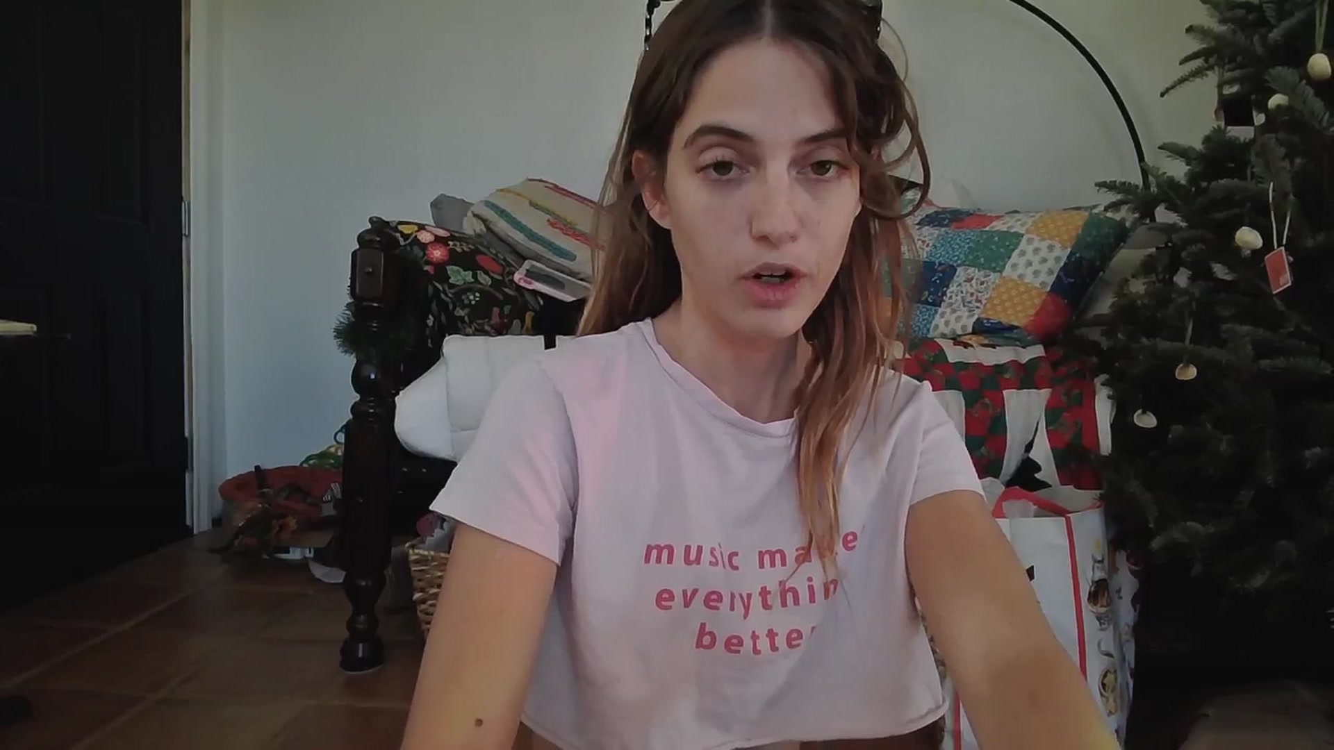Gallery image thumbnail from NaomiDee's myfreecams stream on, 12/30/2025, 23:02 image 11 of 20
