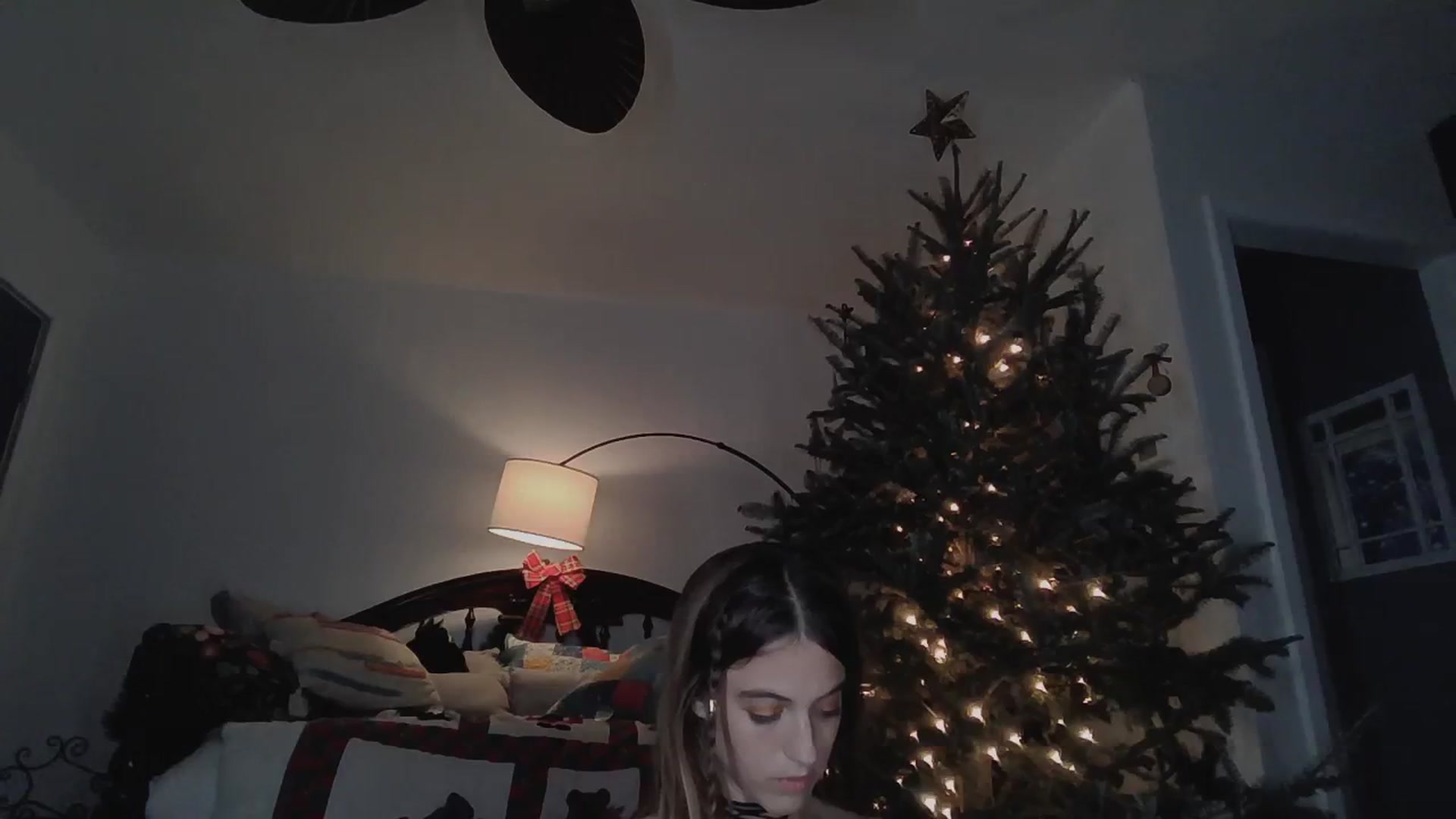 Gallery image thumbnail from NaomiDee's myfreecams stream on, 01/04/2026, 07:14 image 18 of 20