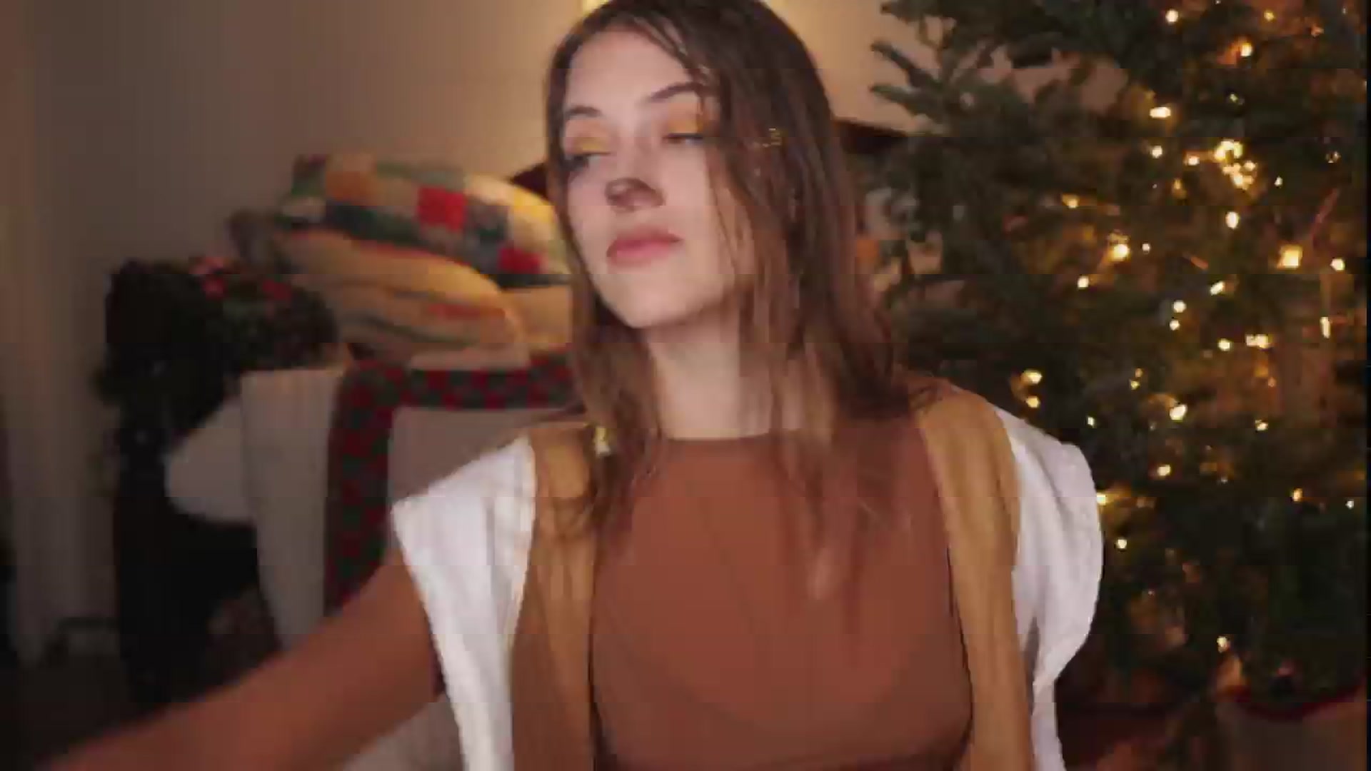 Gallery image thumbnail from NaomiDee's myfreecams stream on, 01/05/2026, 01:49 image 16 of 20