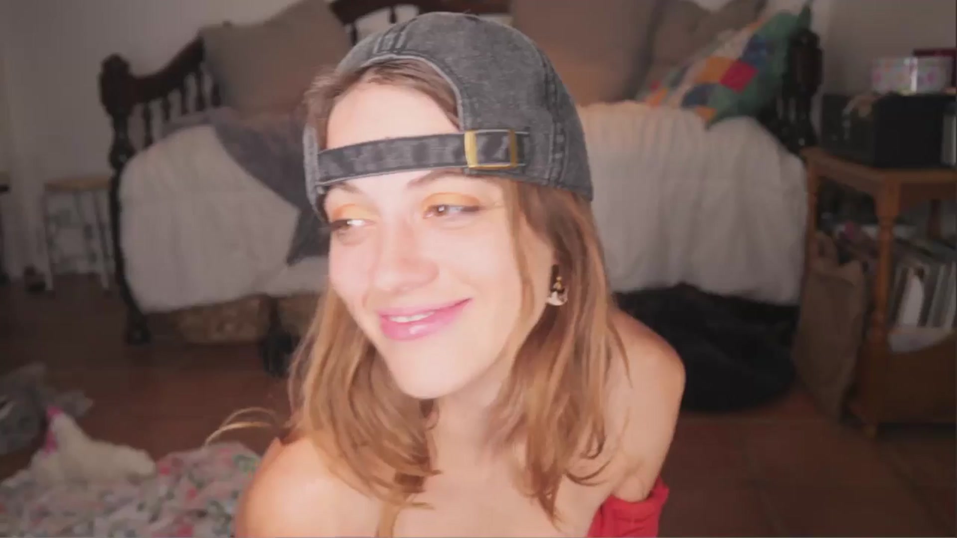 Gallery image thumbnail from NaomiDee's myfreecams stream on, 02/21/2026, 10:29 image 8 of 20