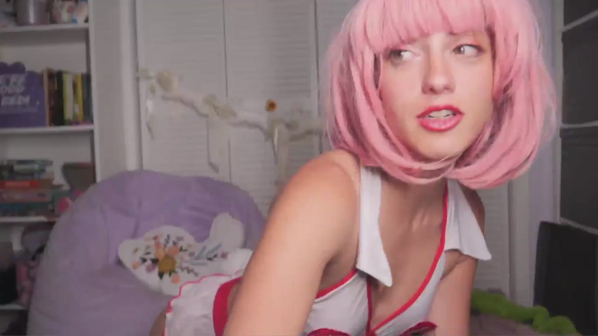 Gallery image thumbnail from NaomiDee's myfreecams stream on, 03/04/2026, 07:05 image 4 of 20