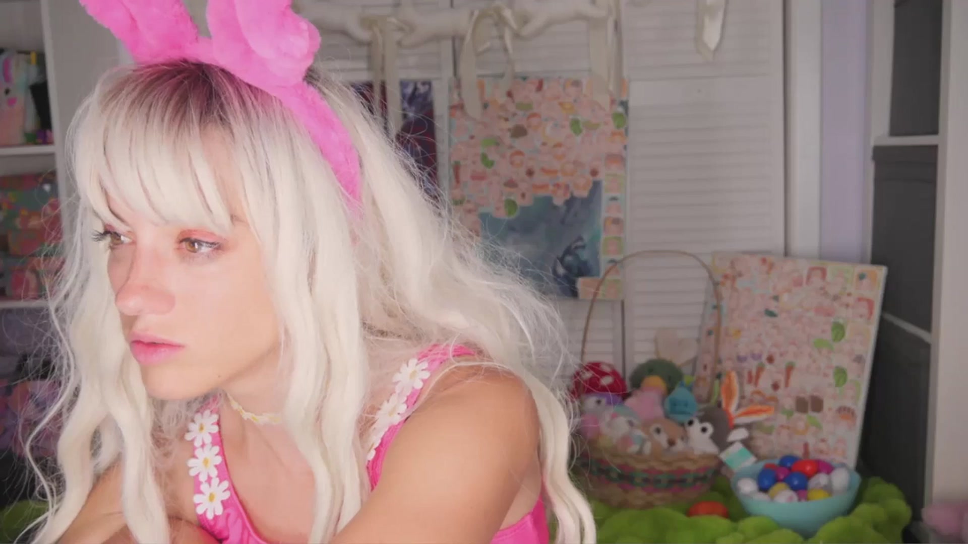 Gallery image thumbnail from NaomiDee's myfreecams stream on, 03/10/2026, 07:44 image 6 of 20