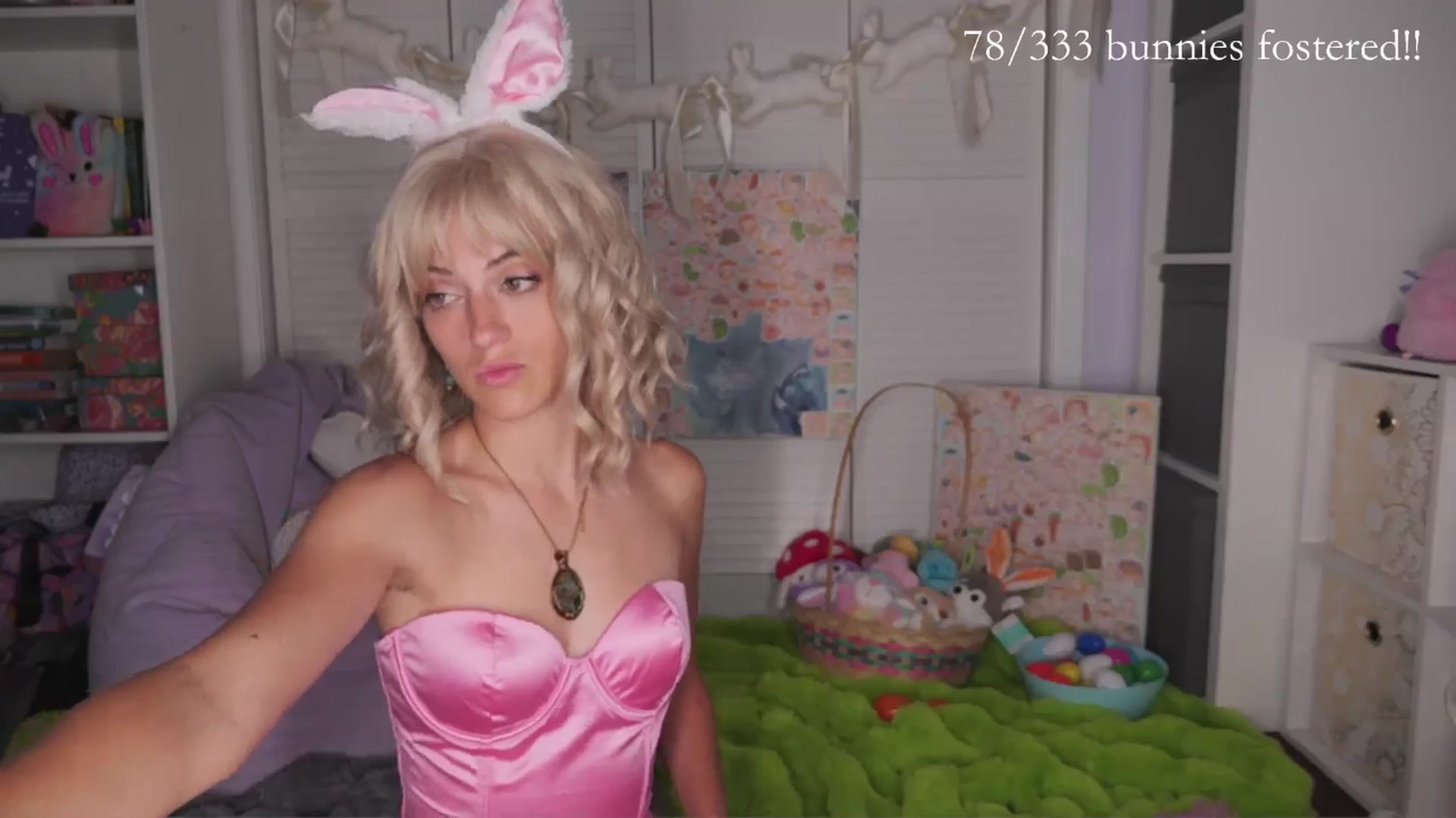 Gallery image thumbnail from NaomiDee's myfreecams stream on, 03/11/2026, 04:48 image 7 of 20