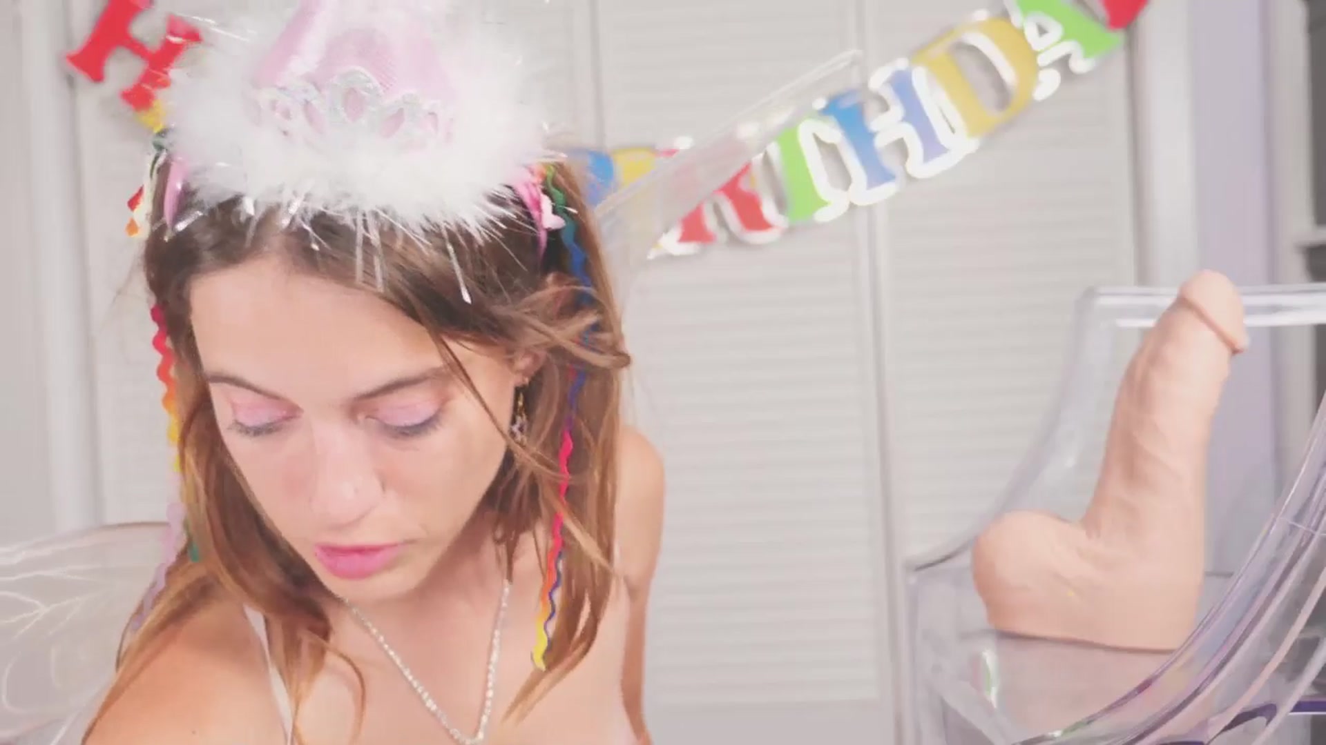Gallery image thumbnail from NaomiDee's myfreecams stream on, 04/11/2026, 05:40 image 13 of 20