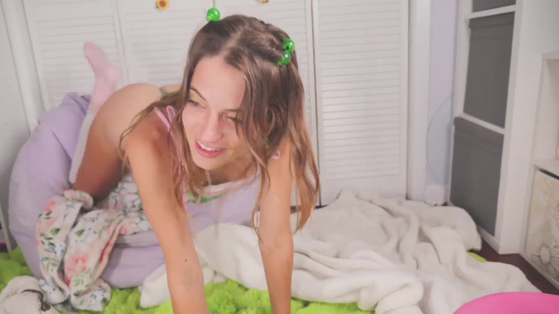 Gallery image thumbnail from NaomiDee's myfreecams stream on, 04/21/2026, 08:44 image 4 of 20