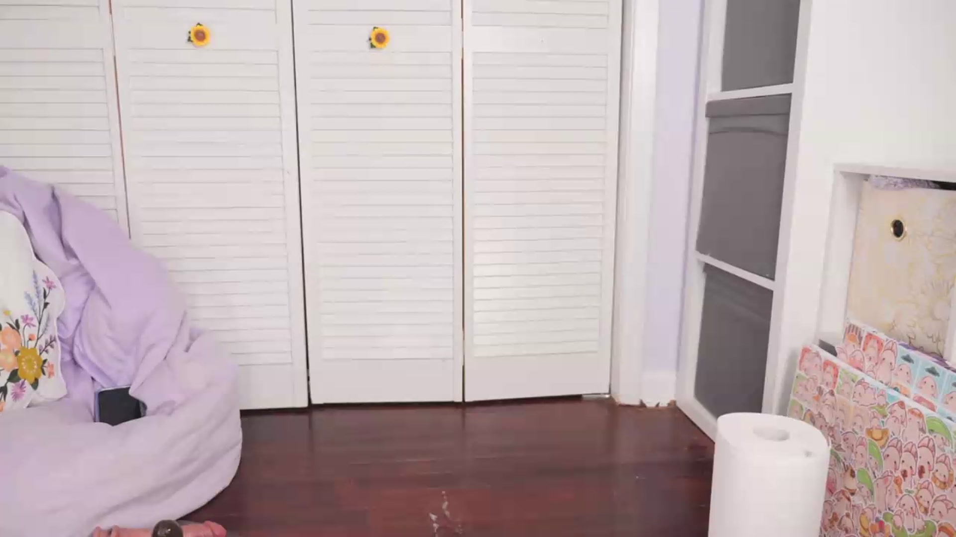 Gallery image thumbnail from NaomiDee's myfreecams stream on, 05/01/2026, 08:35 image 10 of 20