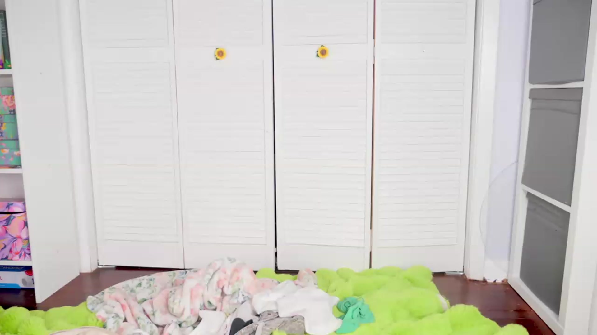 Gallery image thumbnail from NaomiDee's myfreecams stream on, 05/16/2026, 07:38 image 13 of 20