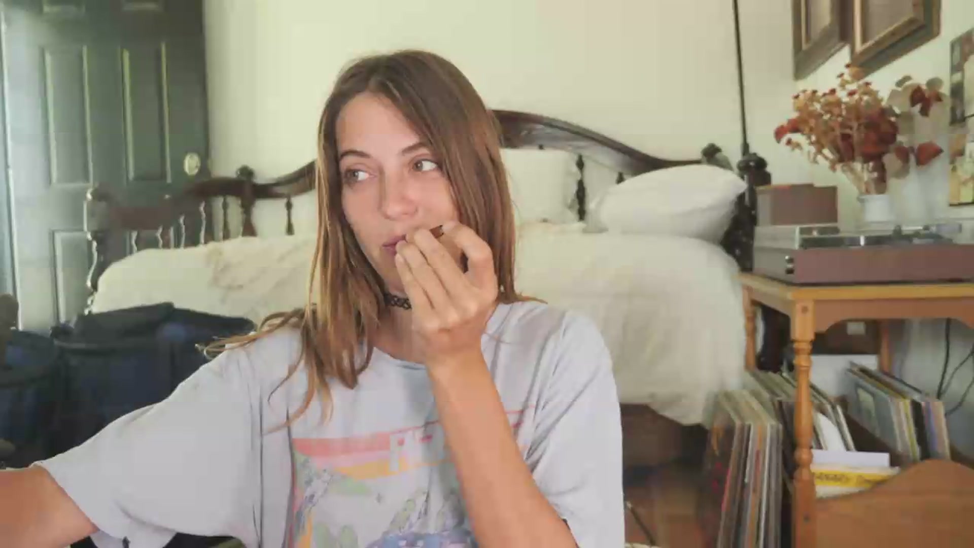 Gallery image thumbnail from NaomiDee's myfreecams stream on, 05/16/2026, 21:13 image 10 of 20