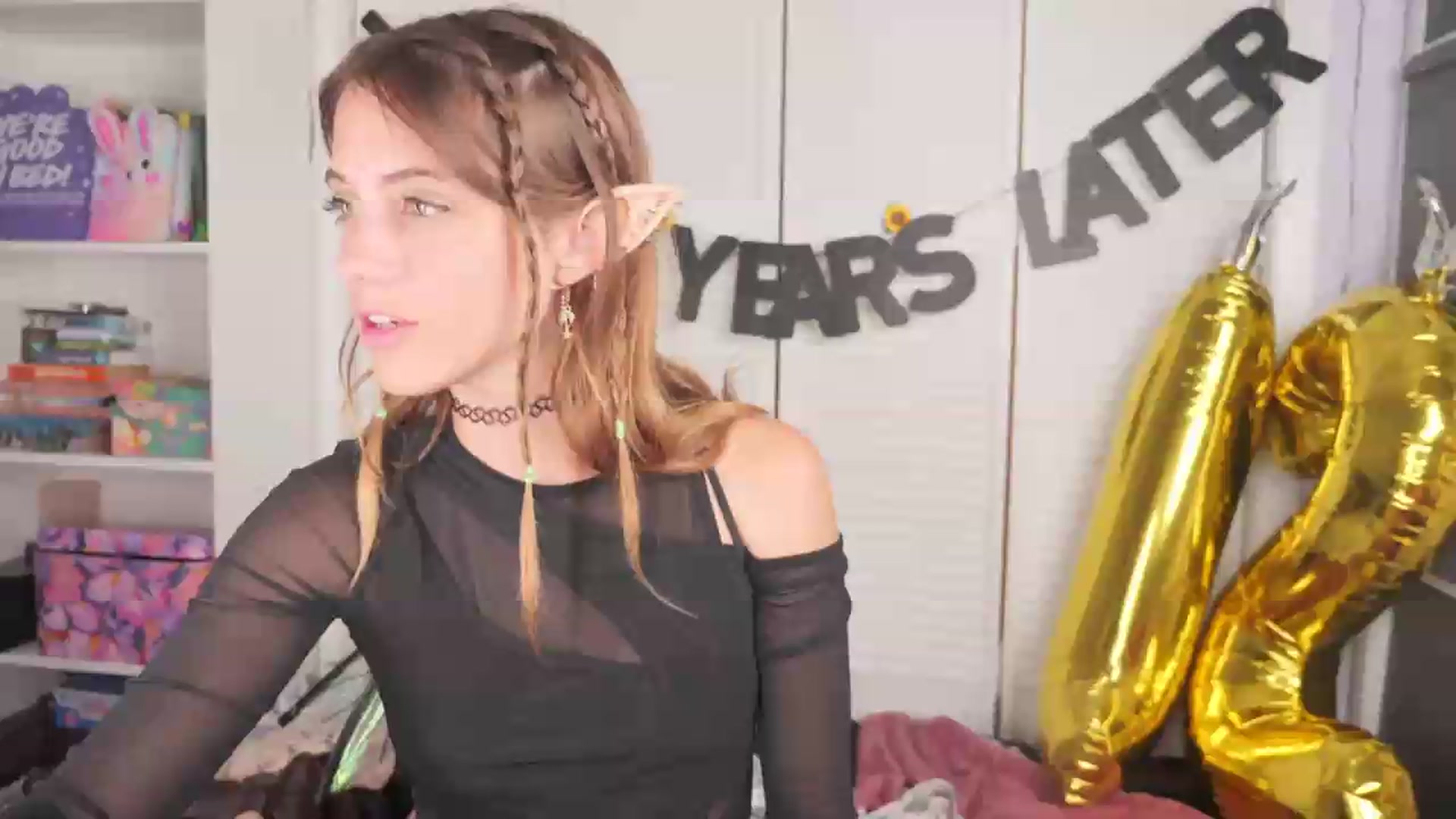 Gallery image thumbnail from NaomiDee's myfreecams stream on, 05/19/2026, 04:51 image 1 of 20