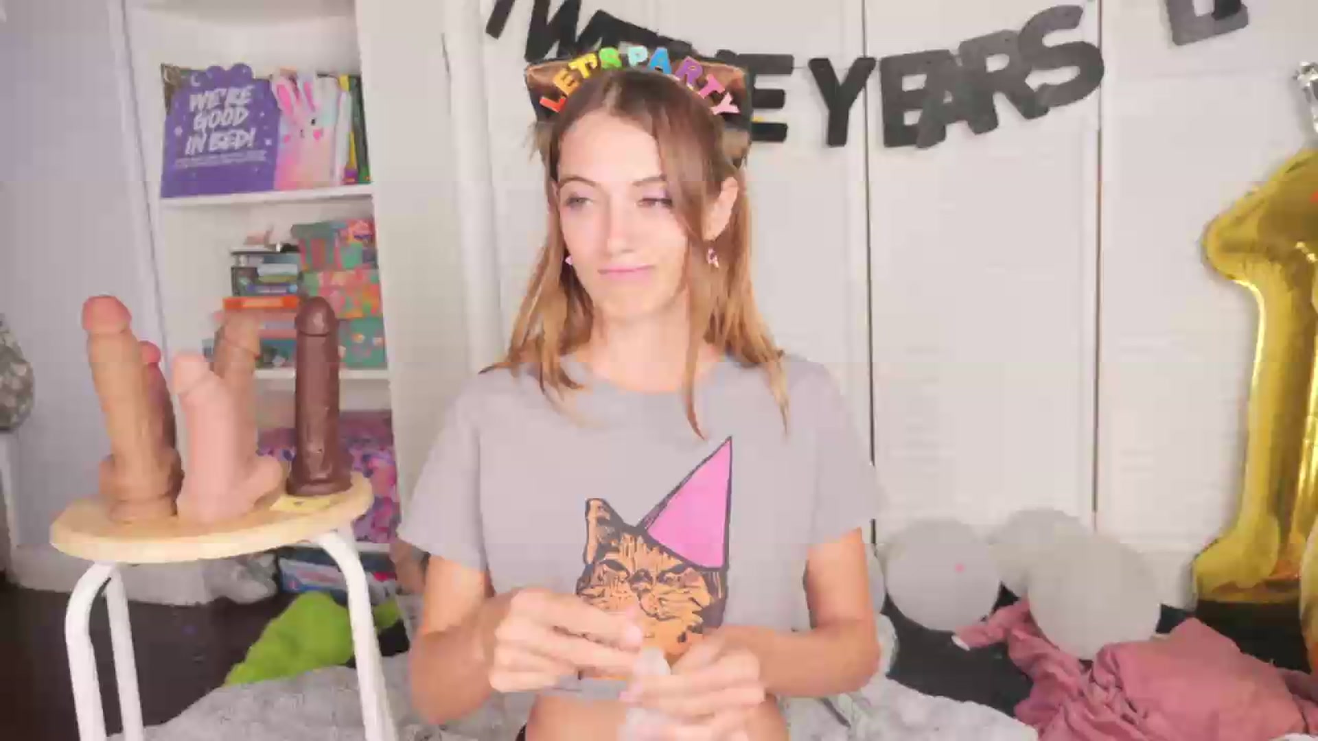 Gallery image thumbnail from NaomiDee's myfreecams stream on, 05/24/2026, 06:44 image 1 of 20