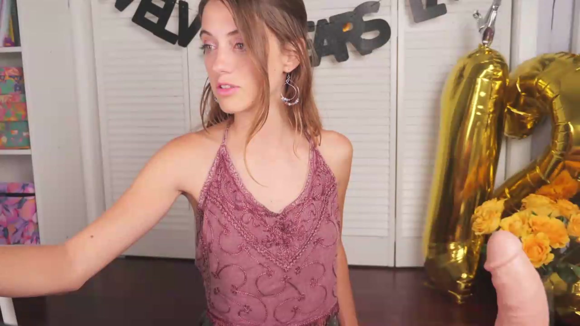 Gallery image thumbnail from NaomiDee's myfreecams stream on, 05/29/2026, 06:49 image 3 of 20