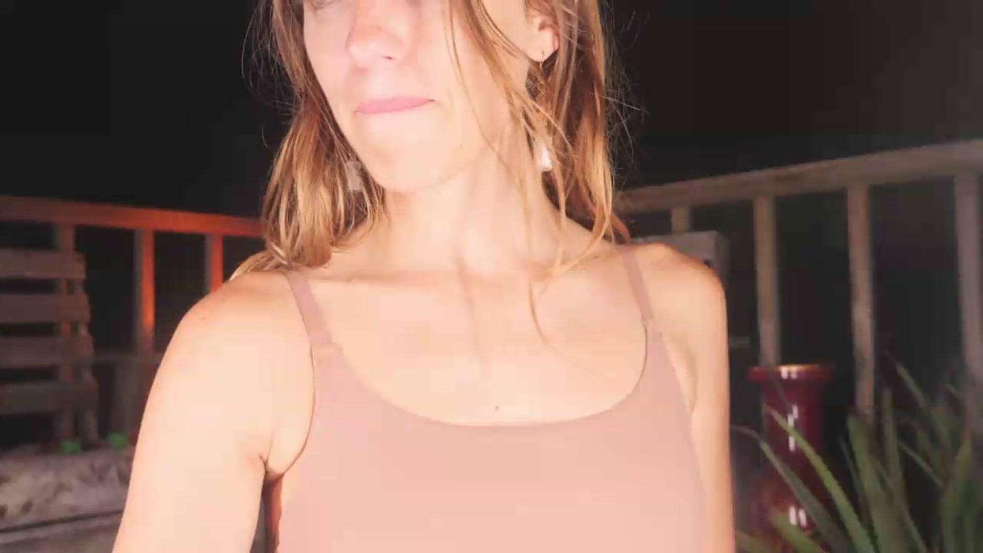 Gallery image thumbnail from NaomiDee's myfreecams stream on, 06/09/2026, 04:05 image 4 of 20