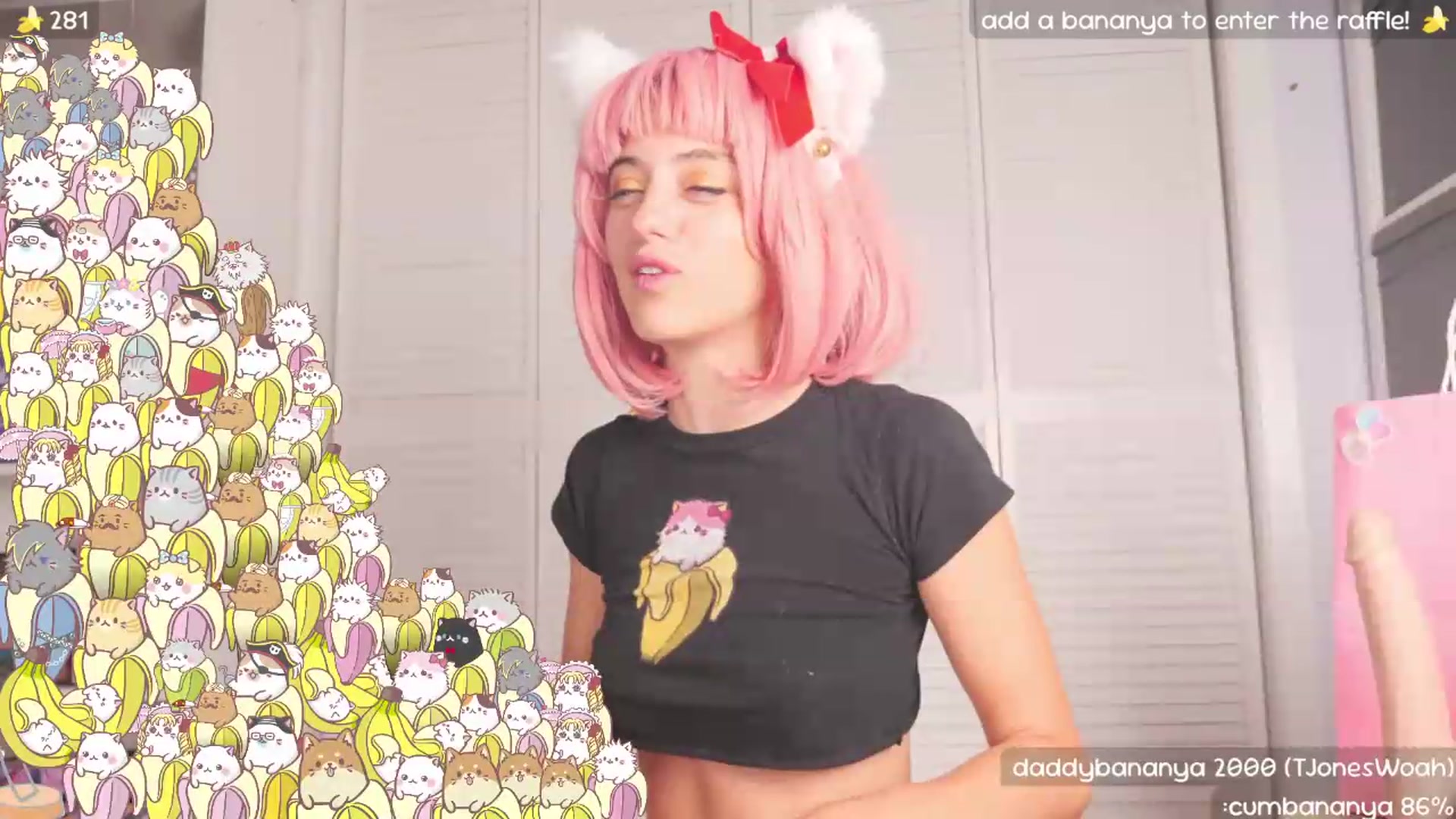 Gallery image thumbnail from NaomiDee's myfreecams stream on, 07/11/2026, 07:27 image 15 of 20