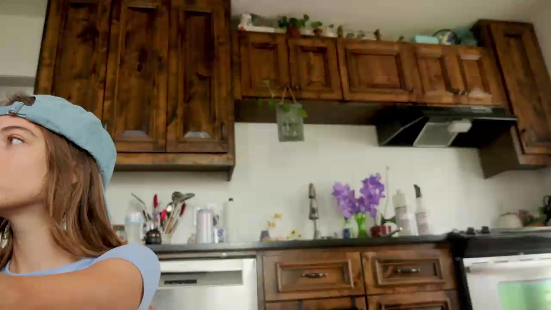 Gallery image thumbnail from NaomiDee's myfreecams stream on, 07/16/2026, 18:23 image 12 of 20