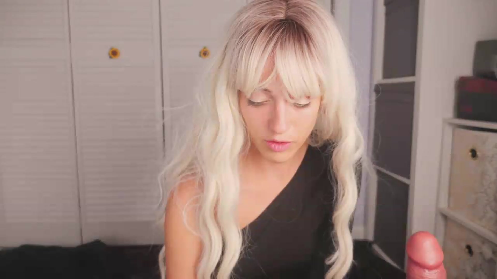 Gallery image thumbnail from NaomiDee's myfreecams stream on, 08/01/2026, 06:52 image 9 of 20