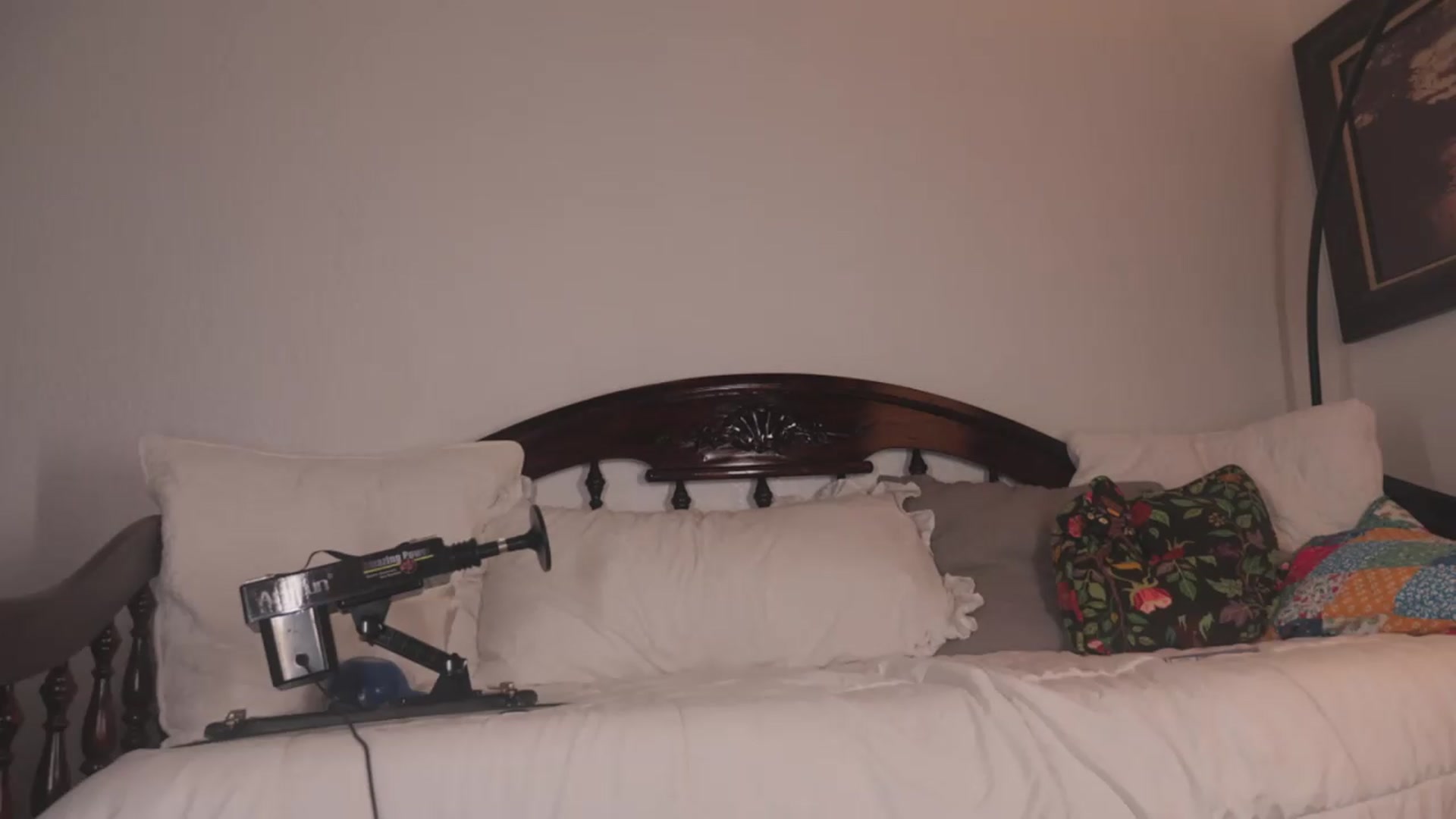 Gallery image thumbnail from NaomiDee's myfreecams stream on, 08/04/2026, 05:02 image 4 of 20