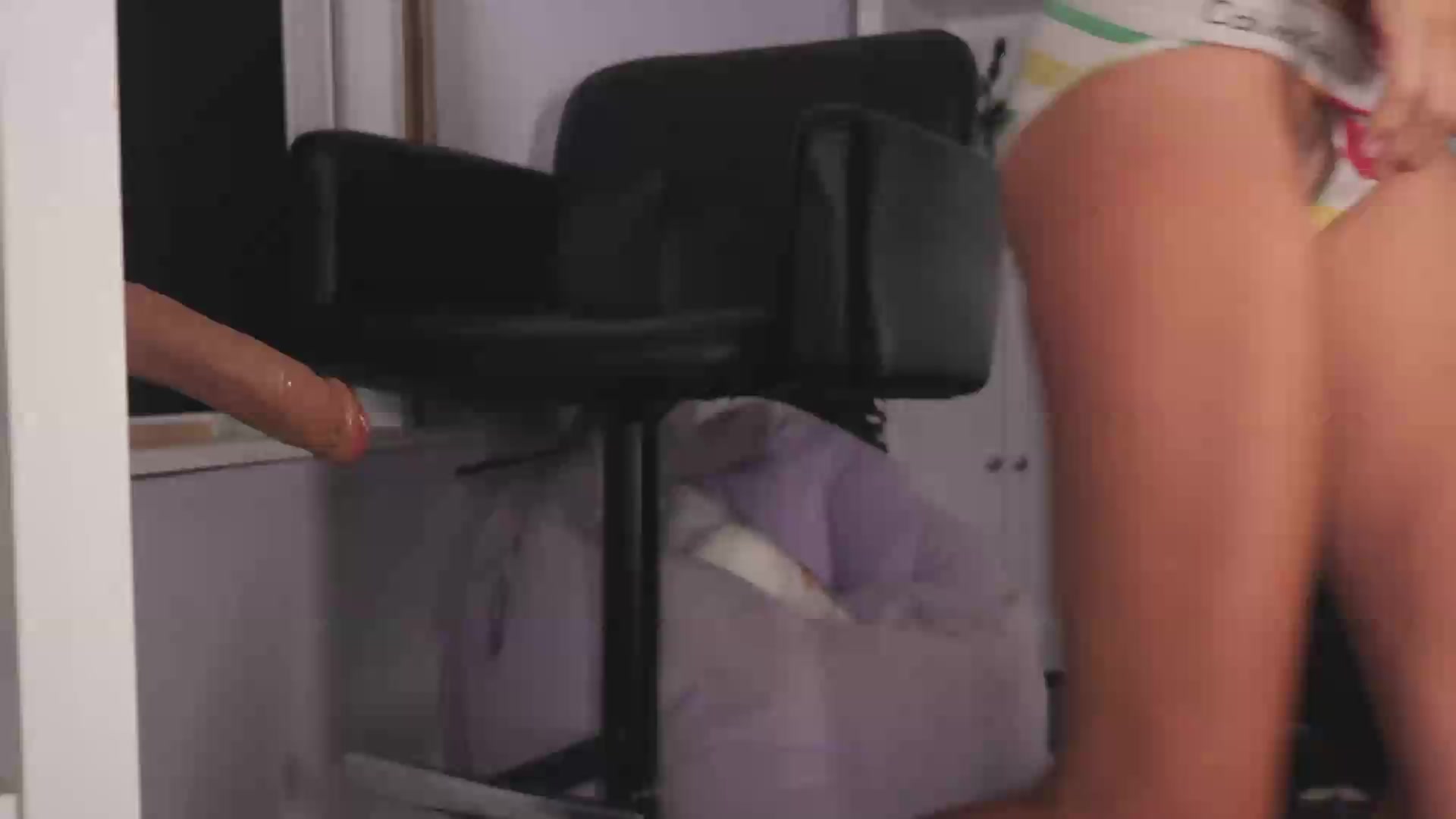 Gallery image thumbnail from NaomiDee's myfreecams stream on, 08/28/2026, 07:34 image 16 of 20