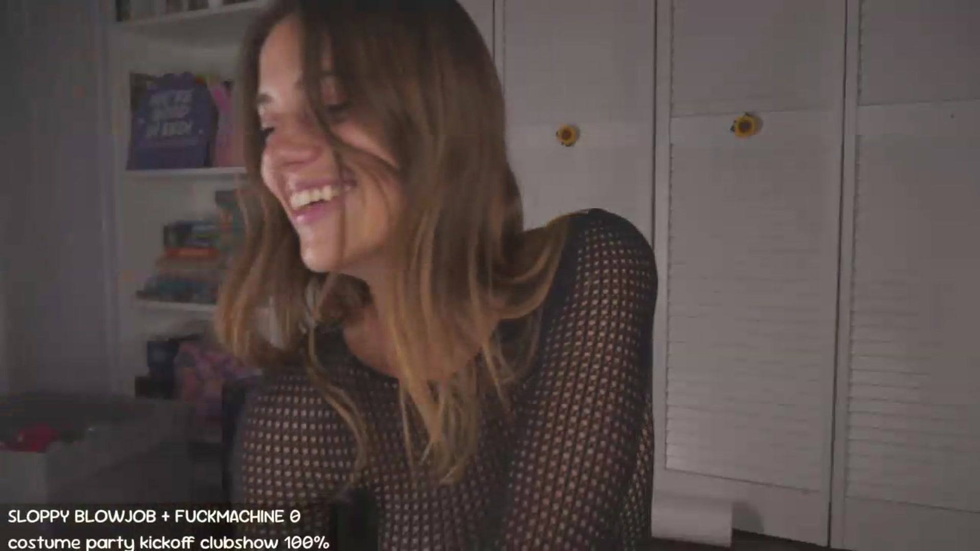 Gallery image thumbnail from NaomiDee's myfreecams stream on, 09/19/2026, 12:08 image 17 of 20