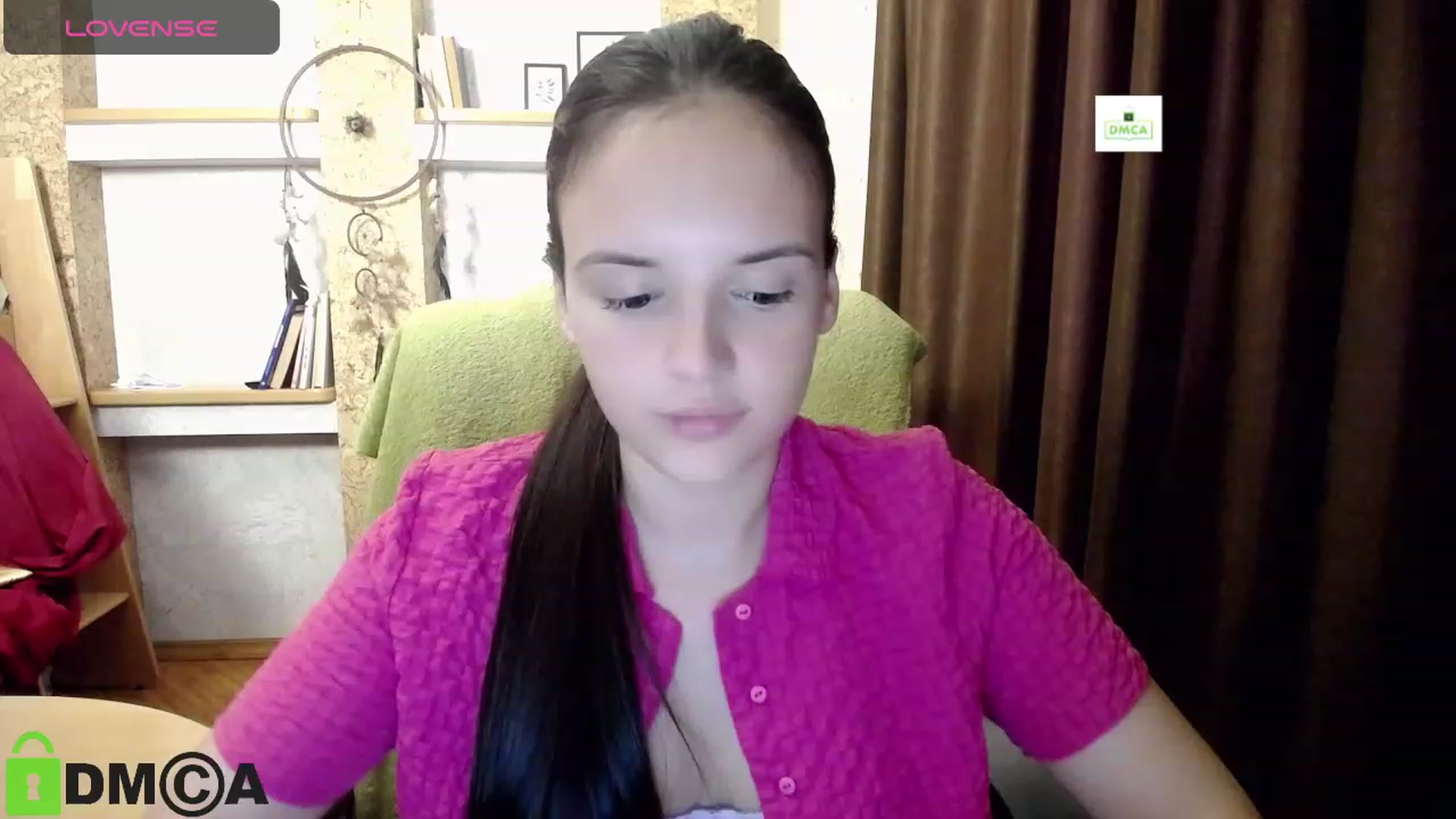 Gallery image thumbnail from NaomiGeorge's myfreecams stream on, 09/05/2023, 17:17 image 8 of 20