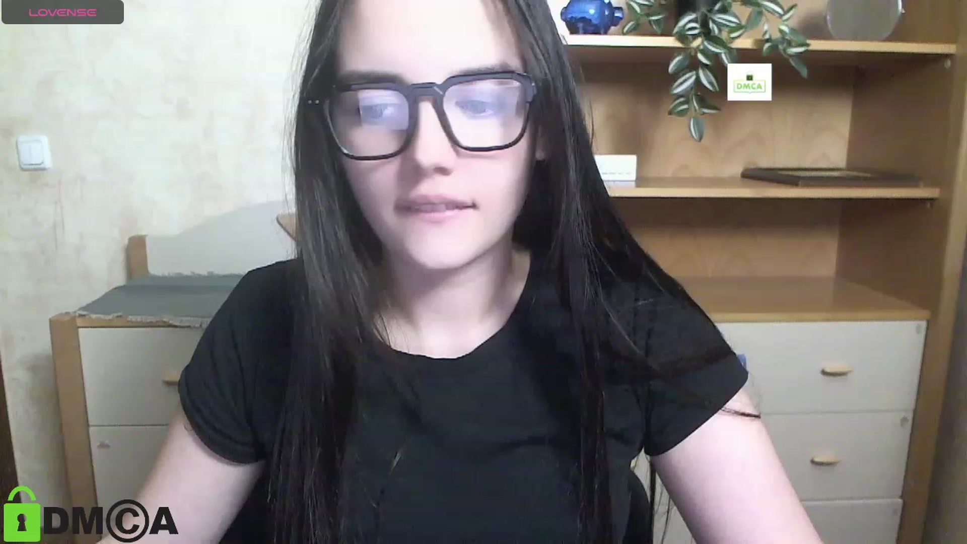 Gallery image thumbnail from NaomiGeorge's myfreecams stream on, 09/12/2023, 17:33 image 18 of 20