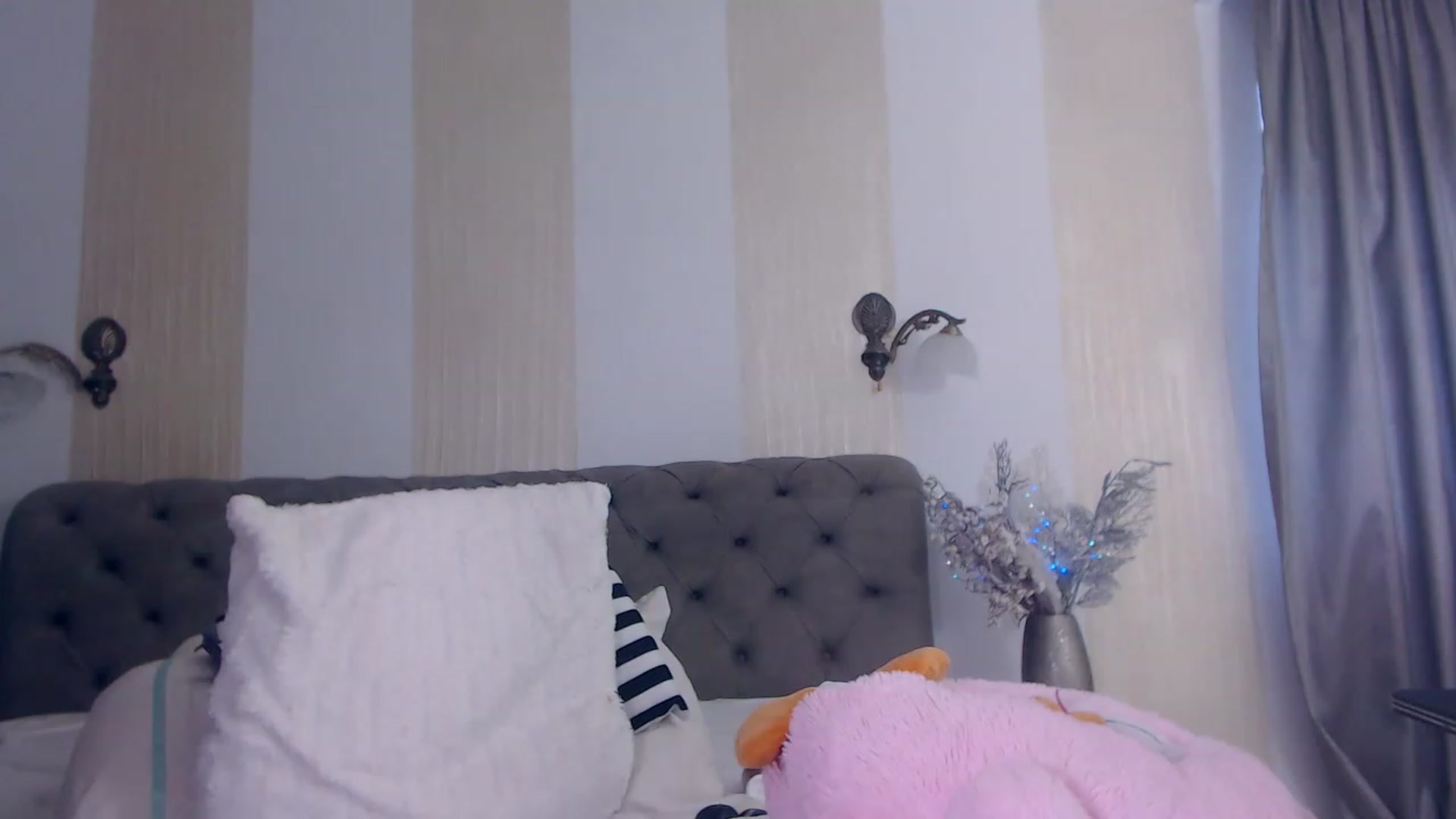 Gallery image thumbnail from NaomiNasssh's myfreecams stream on, 11/16/2022, 09:59 image 7 of 20