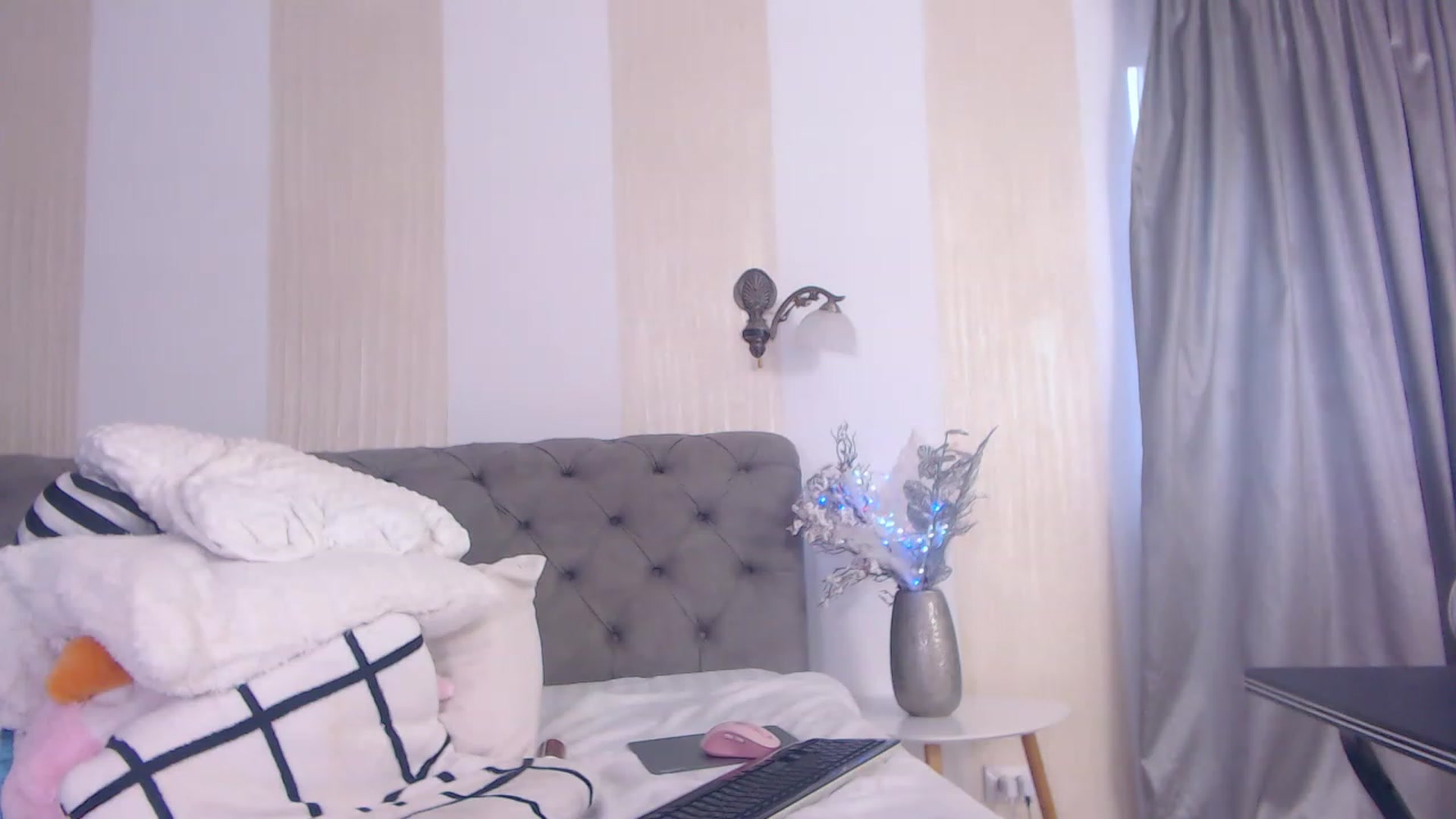 Gallery image thumbnail from NaomiNasssh's myfreecams stream on, 11/25/2022, 09:52 image 20 of 20