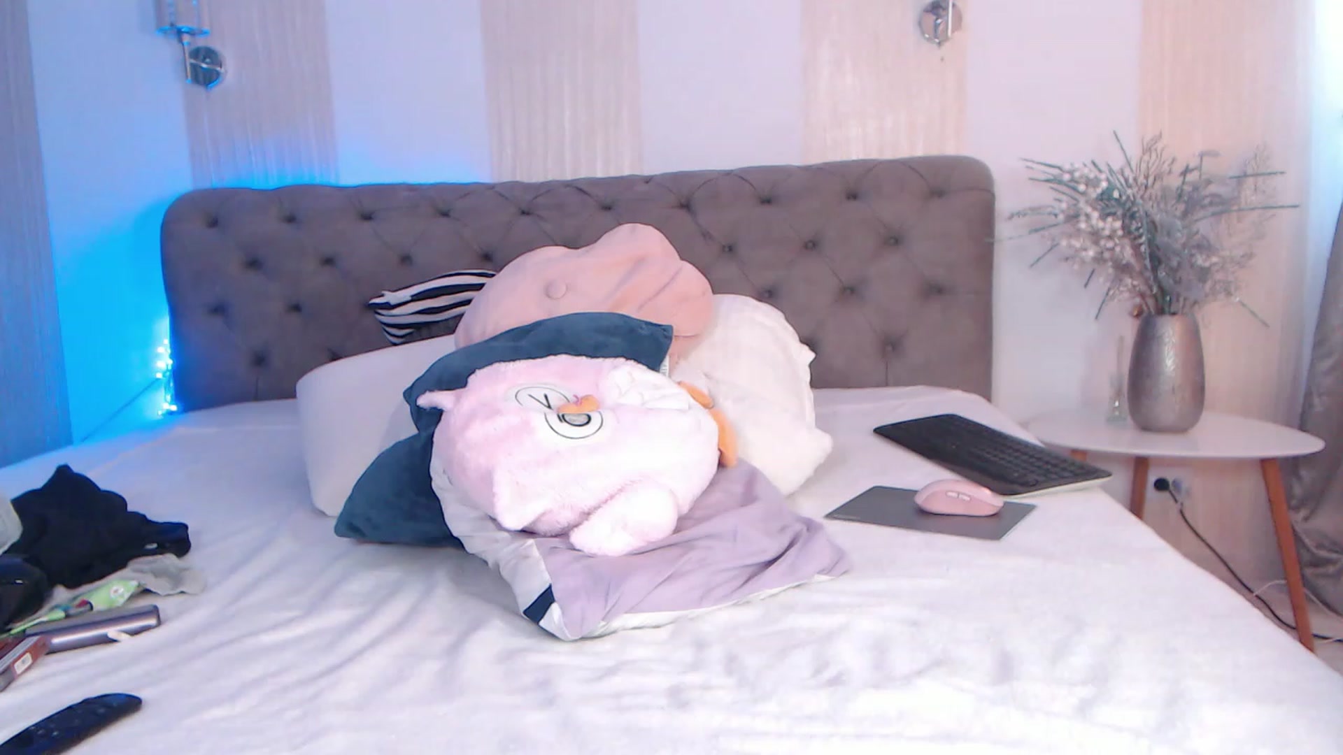Gallery image thumbnail from NaomiNasssh's myfreecams stream on, 09/06/2023, 09:11 image 11 of 20