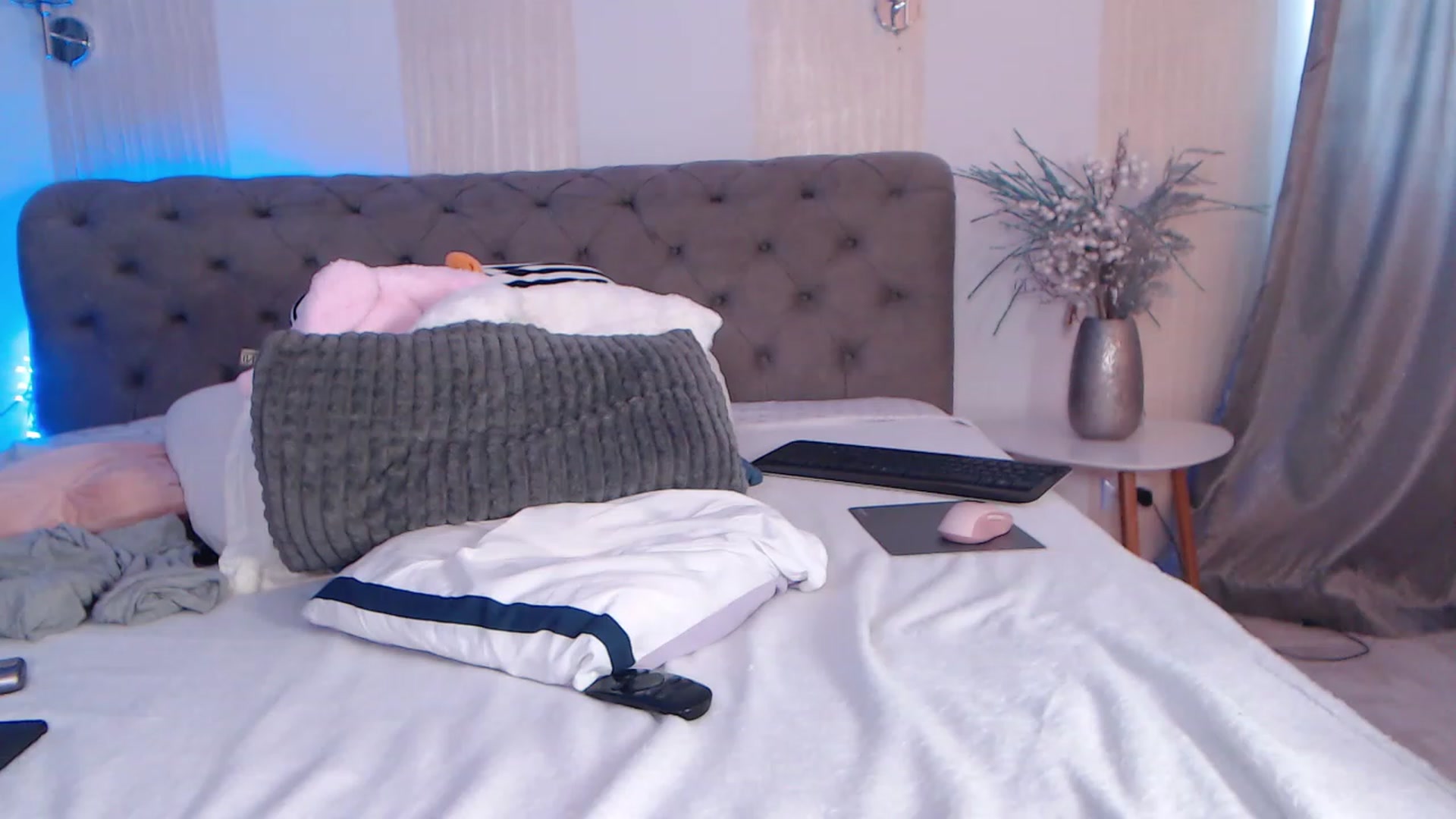 Gallery image thumbnail from NaomiNasssh's myfreecams stream on, 09/13/2023, 08:54 image 18 of 20