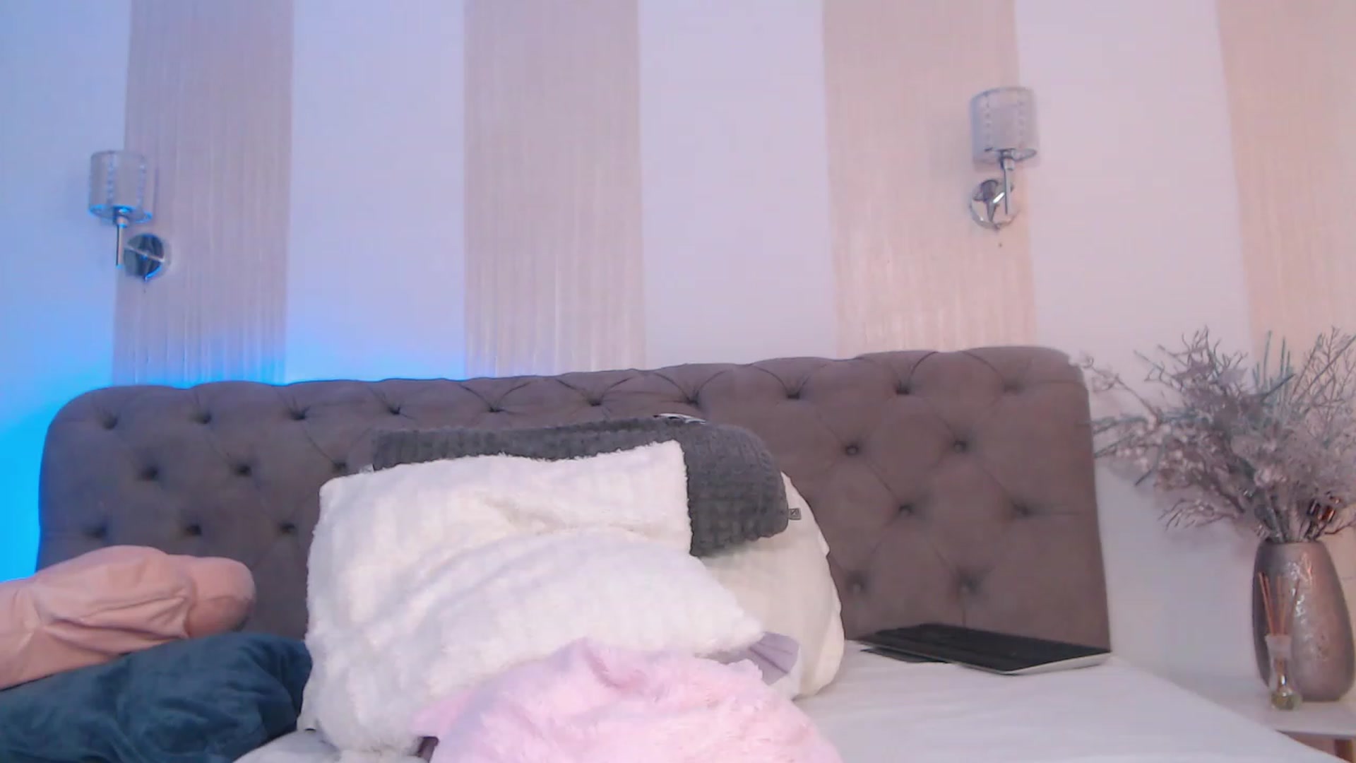 Gallery image thumbnail from NaomiNasssh's myfreecams stream on, 10/03/2023, 08:25 image 5 of 20