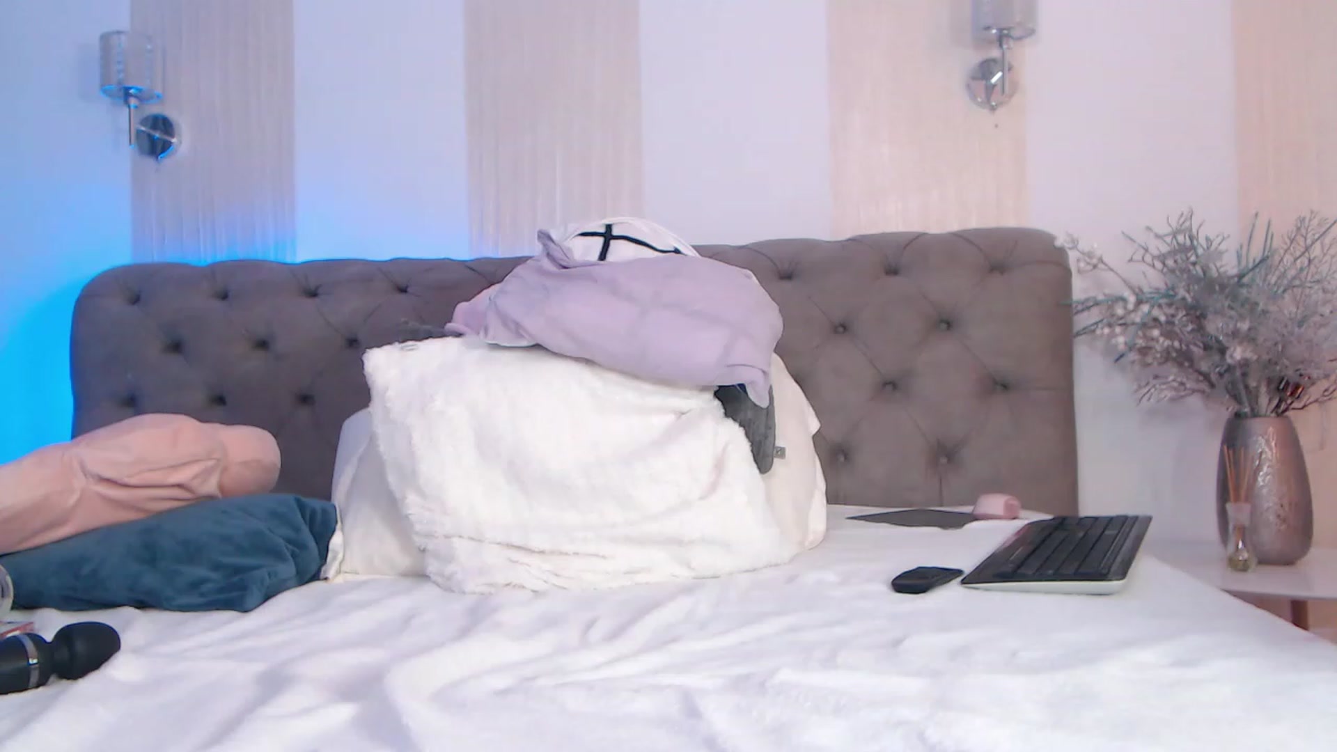 Gallery image thumbnail from NaomiNasssh's myfreecams stream on, 10/03/2023, 08:25 image 16 of 20