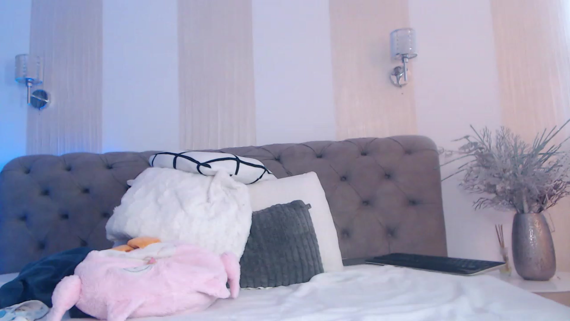 Gallery image thumbnail from NaomiNasssh's myfreecams stream on, 10/16/2023, 10:04 image 6 of 20